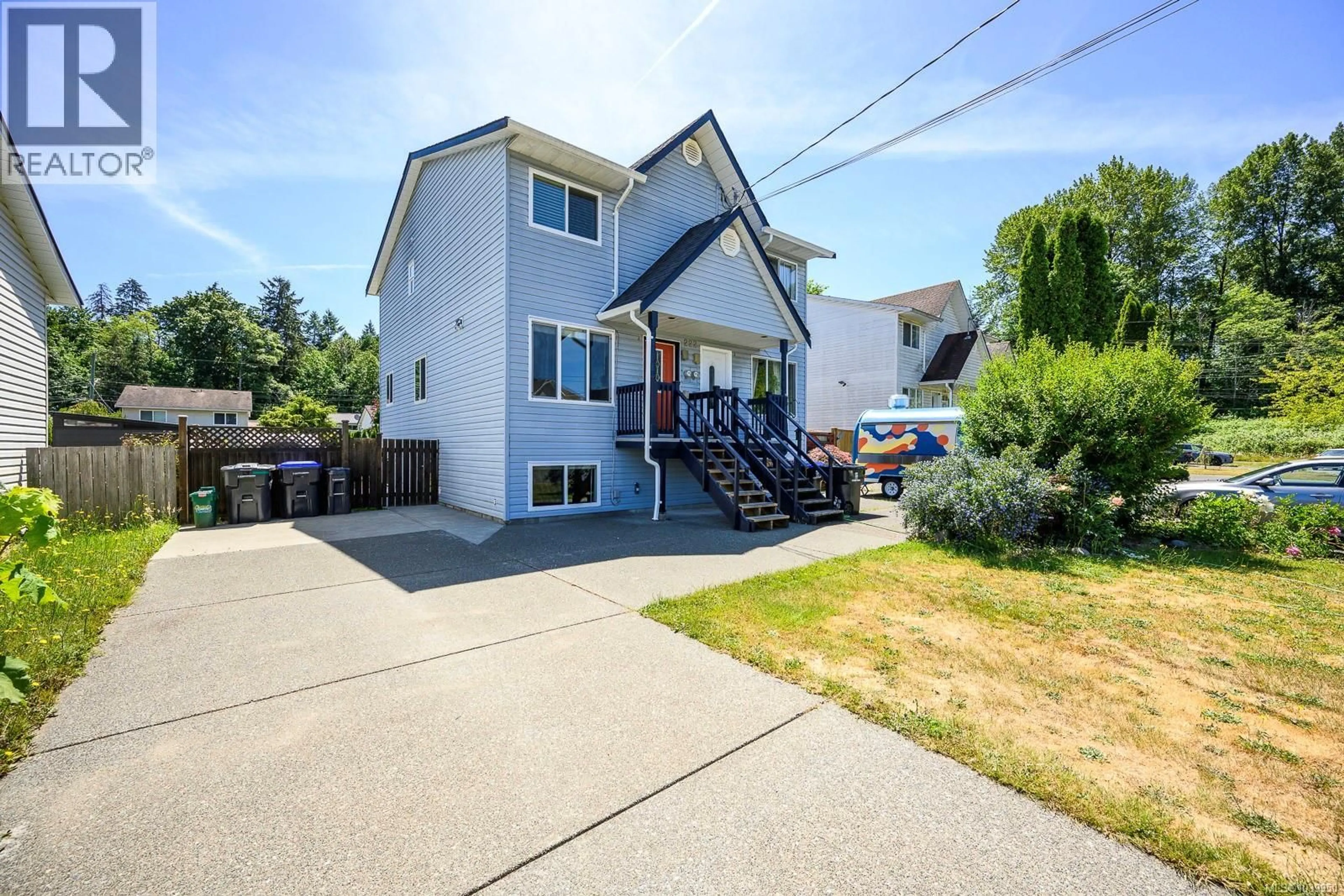 A pic from outside/outdoor area/front of a property/back of a property/a pic from drone, street for A - 222 MITCHELL PLACE, Courtenay British Columbia V9N8R8