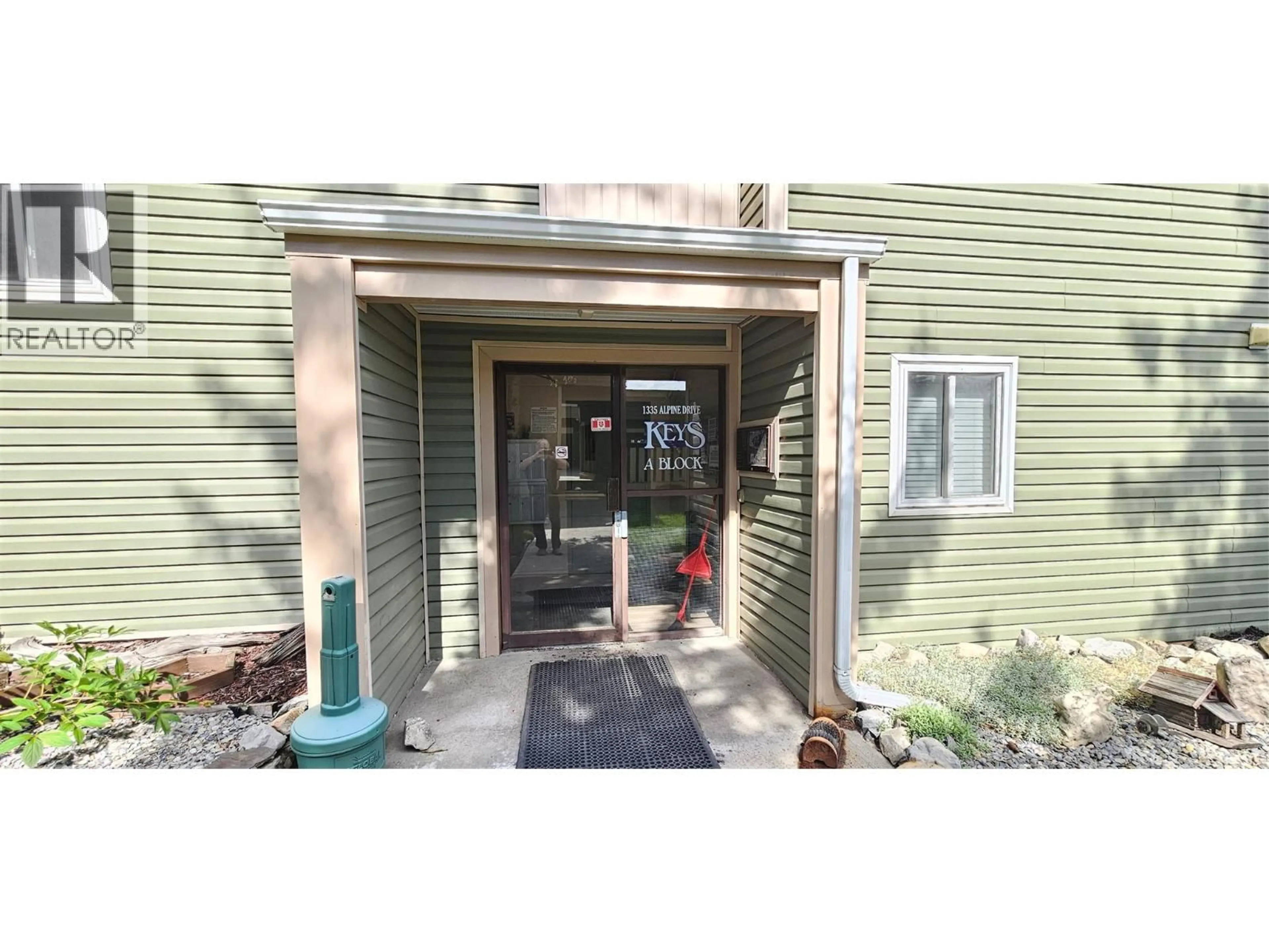 Indoor entryway for 301A - 1335 ALPINE DRIVE, Elkford British Columbia V0B1H0