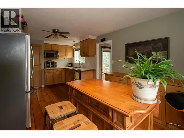 502 MARSHALL ROAD, Merritt 4