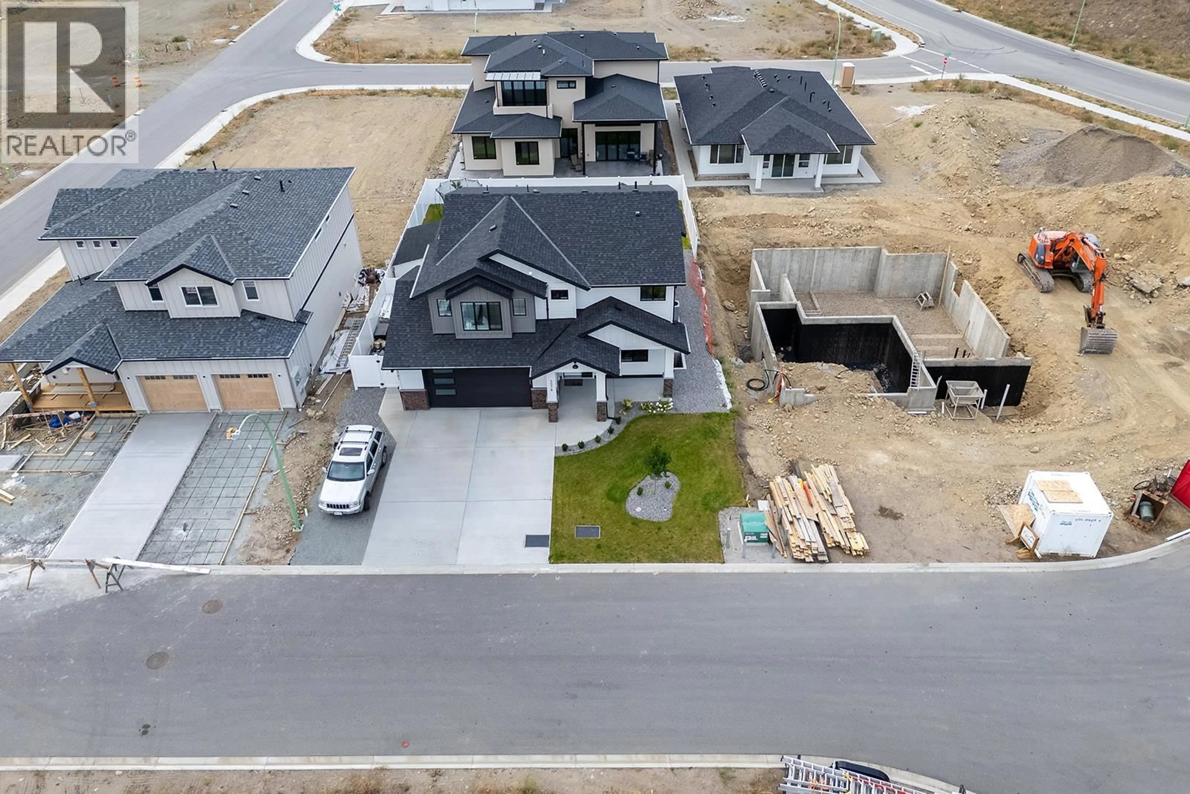 A pic from outside/outdoor area/front of a property/back of a property/a pic from drone, street for 3078 FLUME COURT, West Kelowna British Columbia V4T2X3
