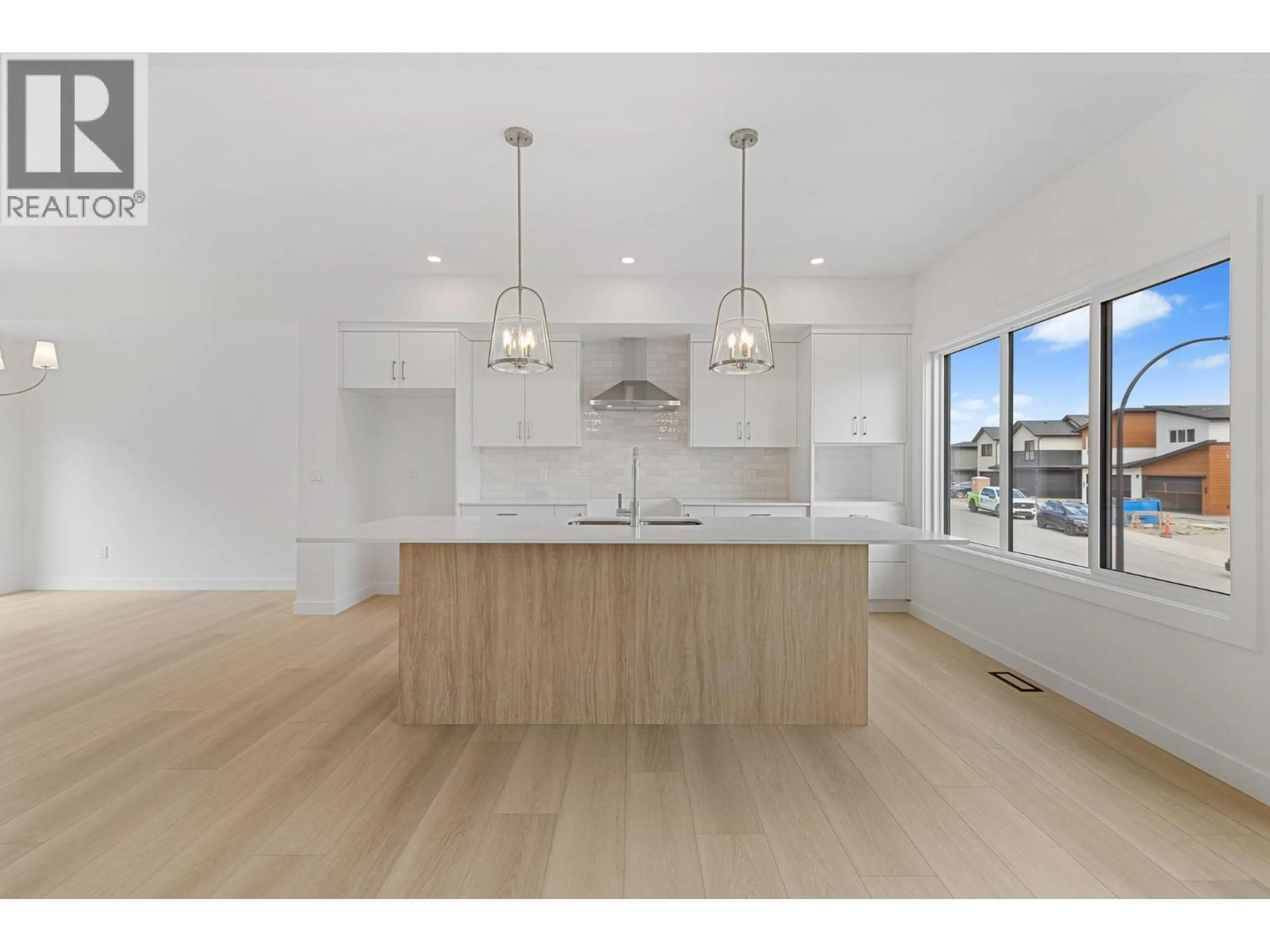 Open concept kitchen, unknown for 434 ARROWLEAF RISE, Coldstream British Columbia V1B2M4