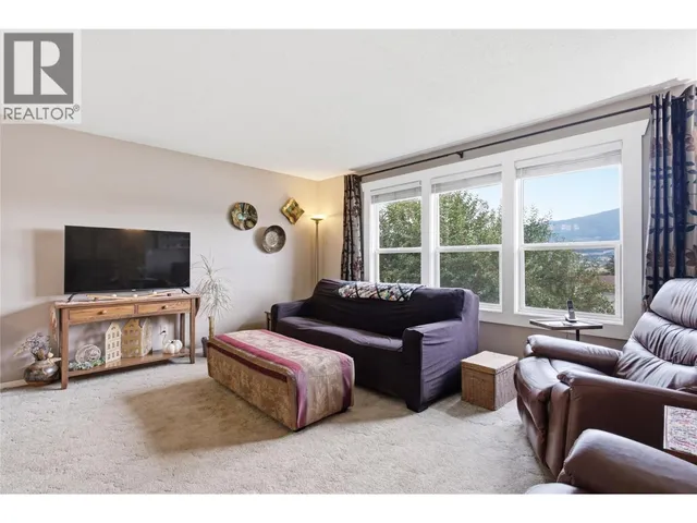 2463 REID AVENUE, Merritt 5