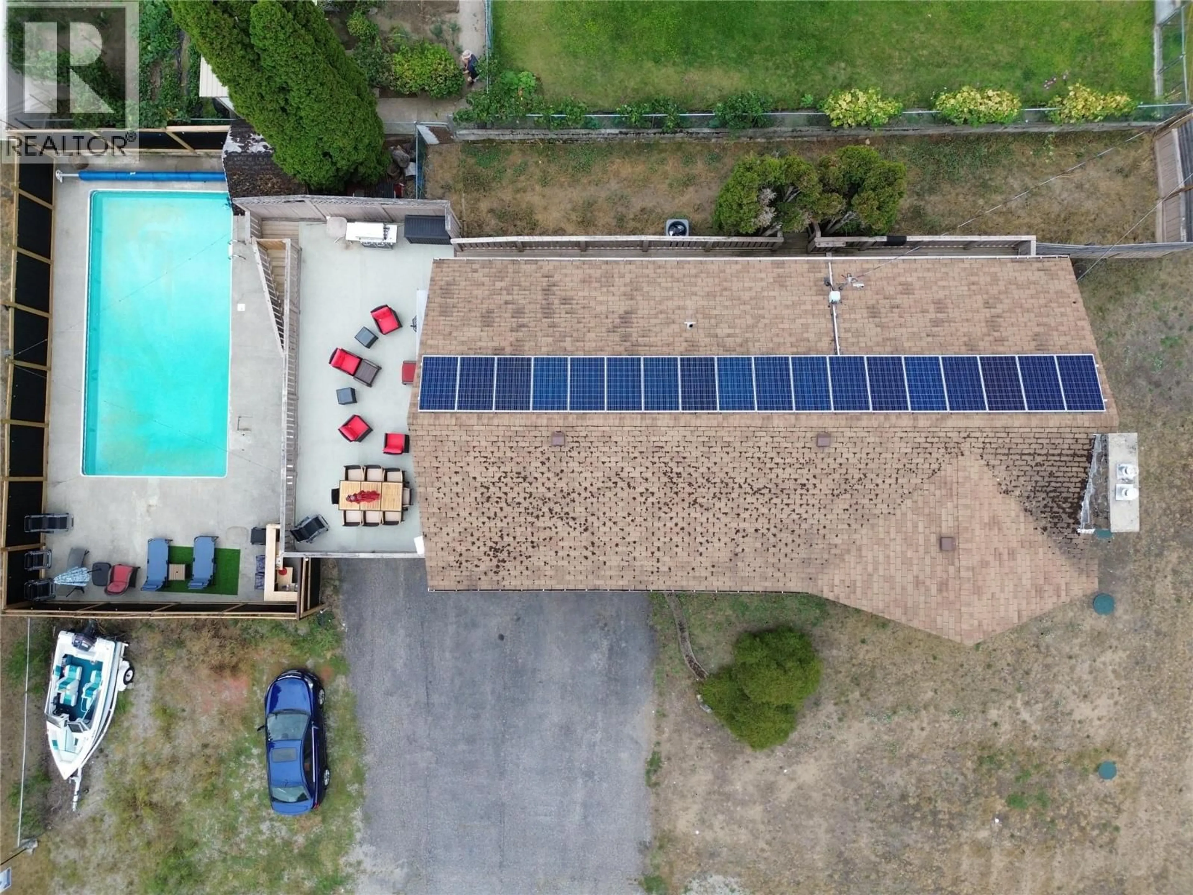 A pic from outside/outdoor area/front of a property/back of a property/a pic from drone, unknown for 93 HOLMES ROAD, Christina Lake British Columbia V0H1E0