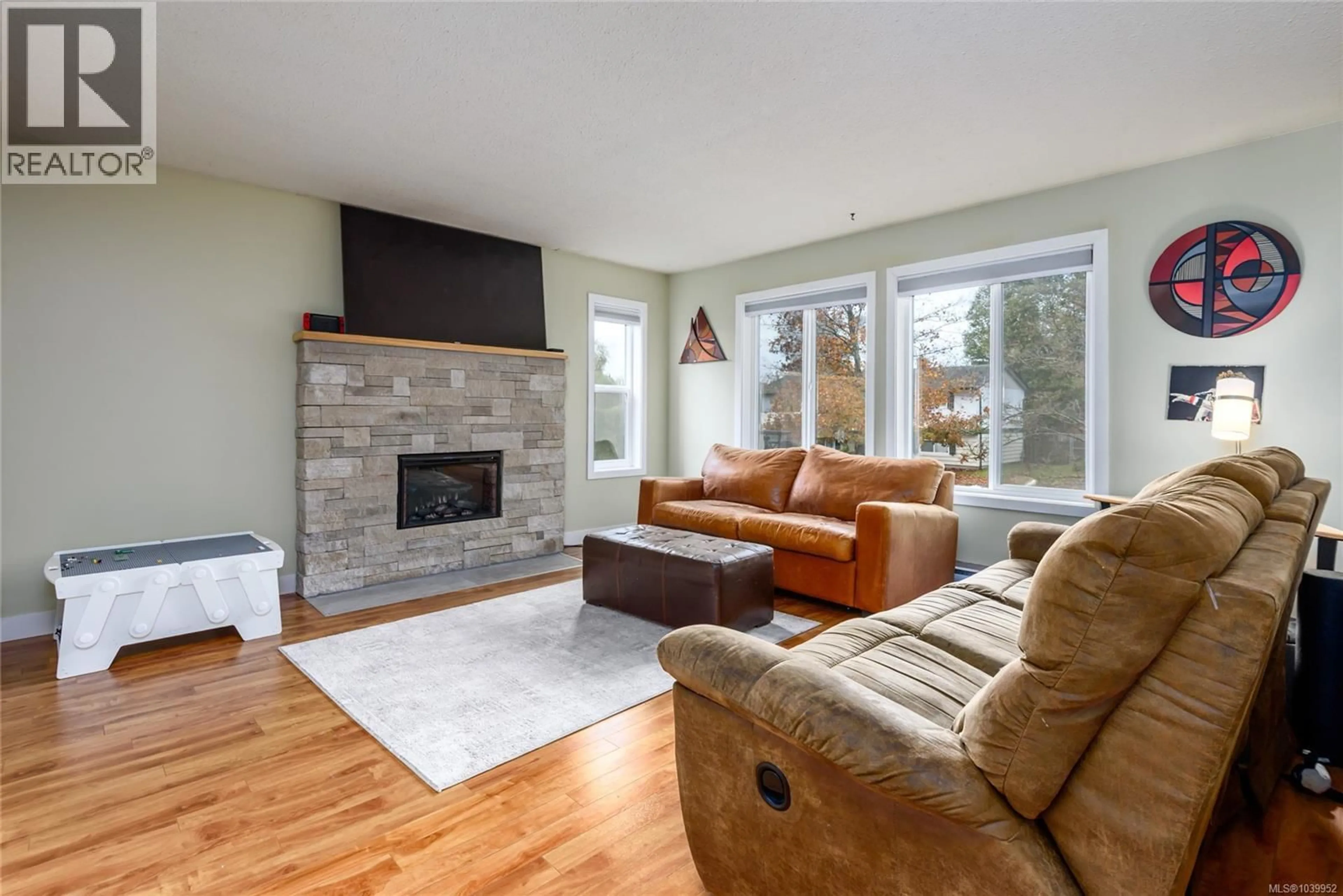 Living room with furniture, unknown for 1651 ASCOT AVENUE, Comox British Columbia V9M1A8