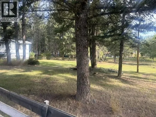 5044 EASZEE DRIVE, 100 Mile House 5