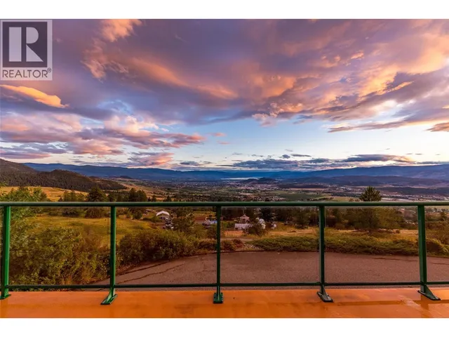 4520 FARMERS DRIVE, Kelowna 4