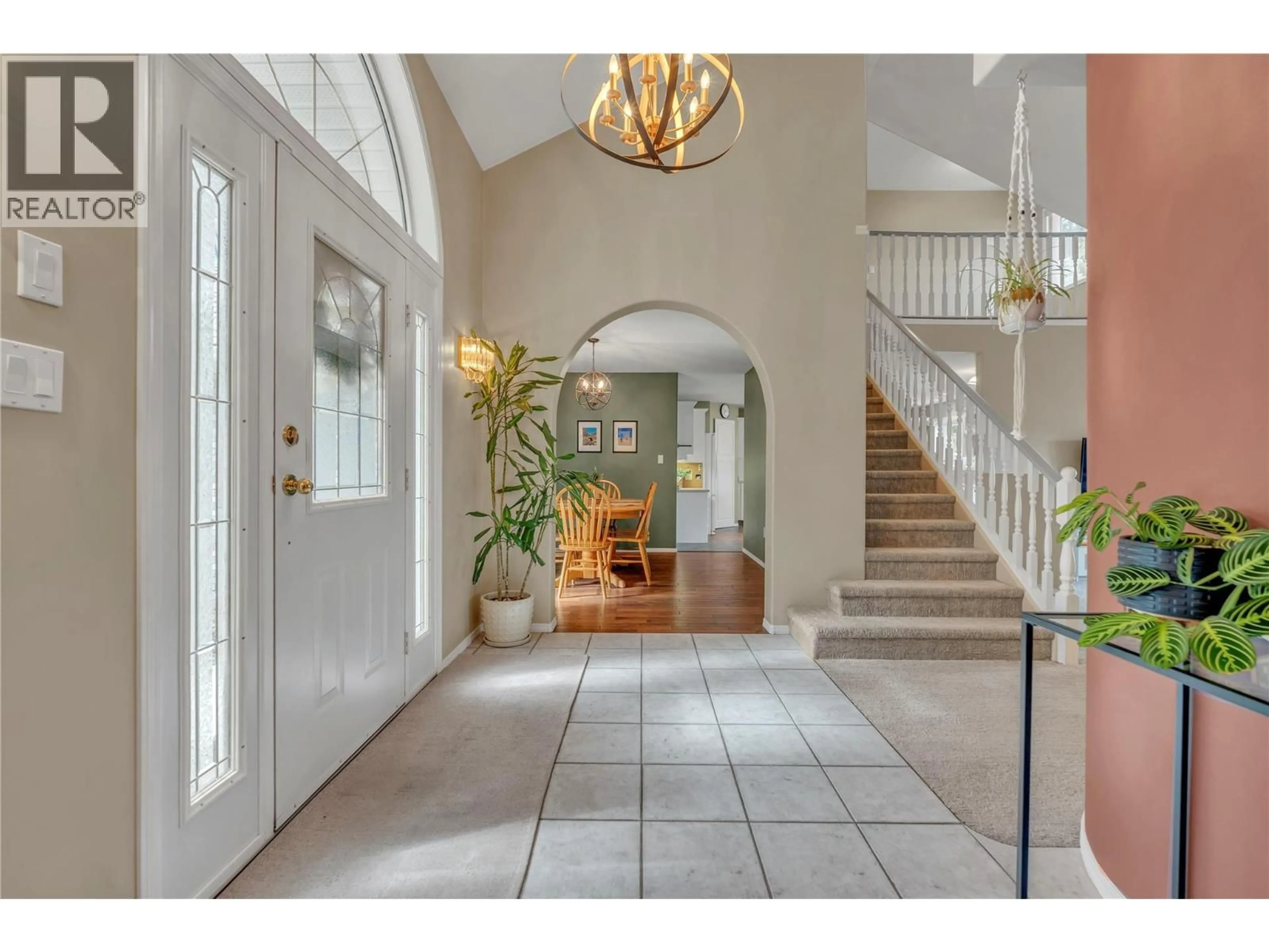 Indoor entryway for 147 TULAMEEN TRAIL, Princeton British Columbia V0X1W0
