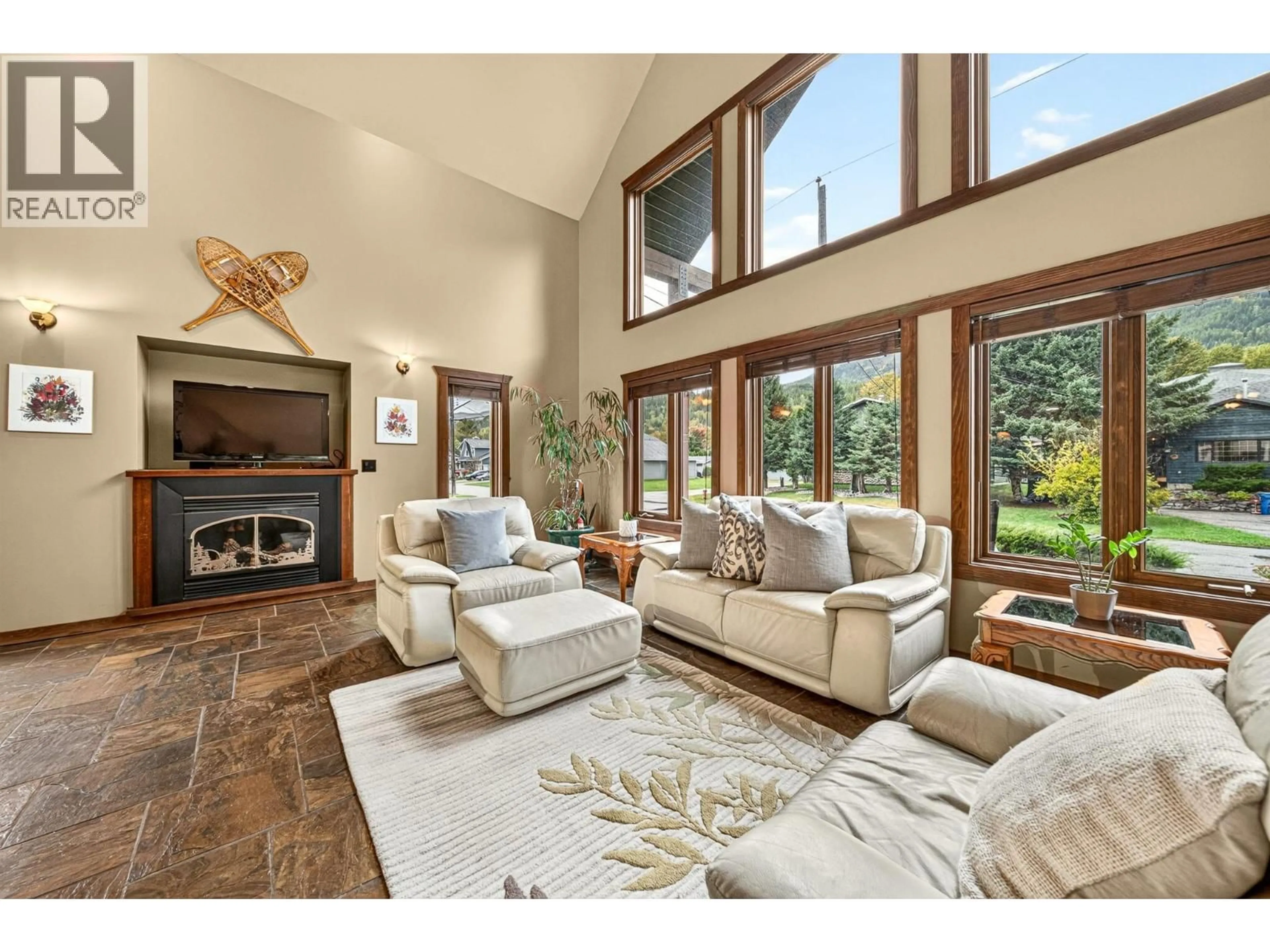 Living room with furniture, unknown for 1322 11TH AVENUE, Fernie British Columbia V0B1M0