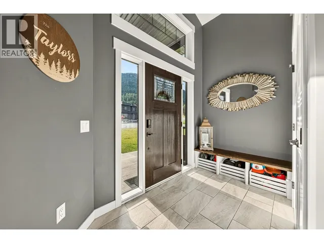 2141 WHISKEY JACK DRIVE, Sparwood 2