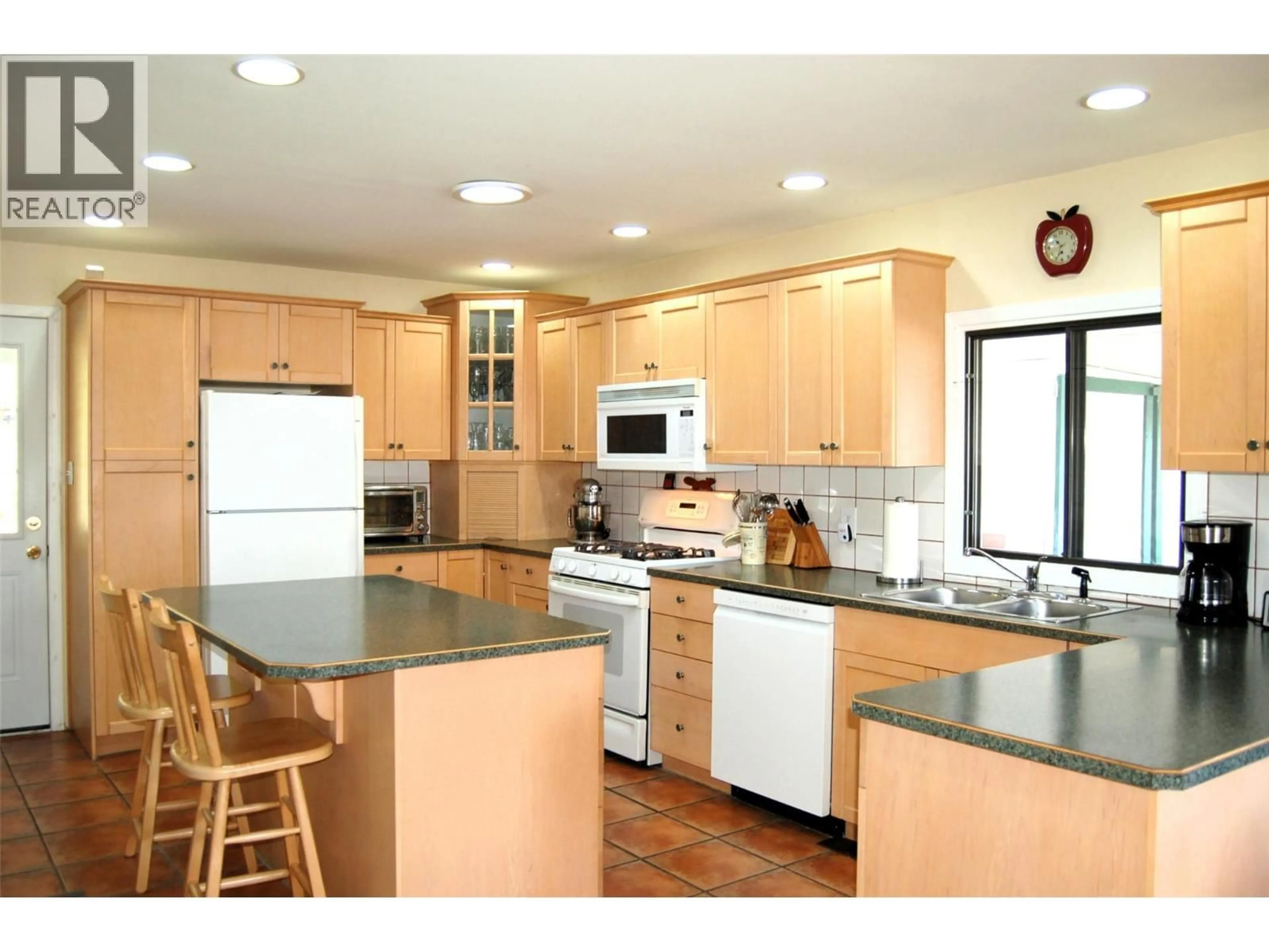 Open concept kitchen, unknown for 10504 RITCHIE STREET, Summerland British Columbia V0H1Z5