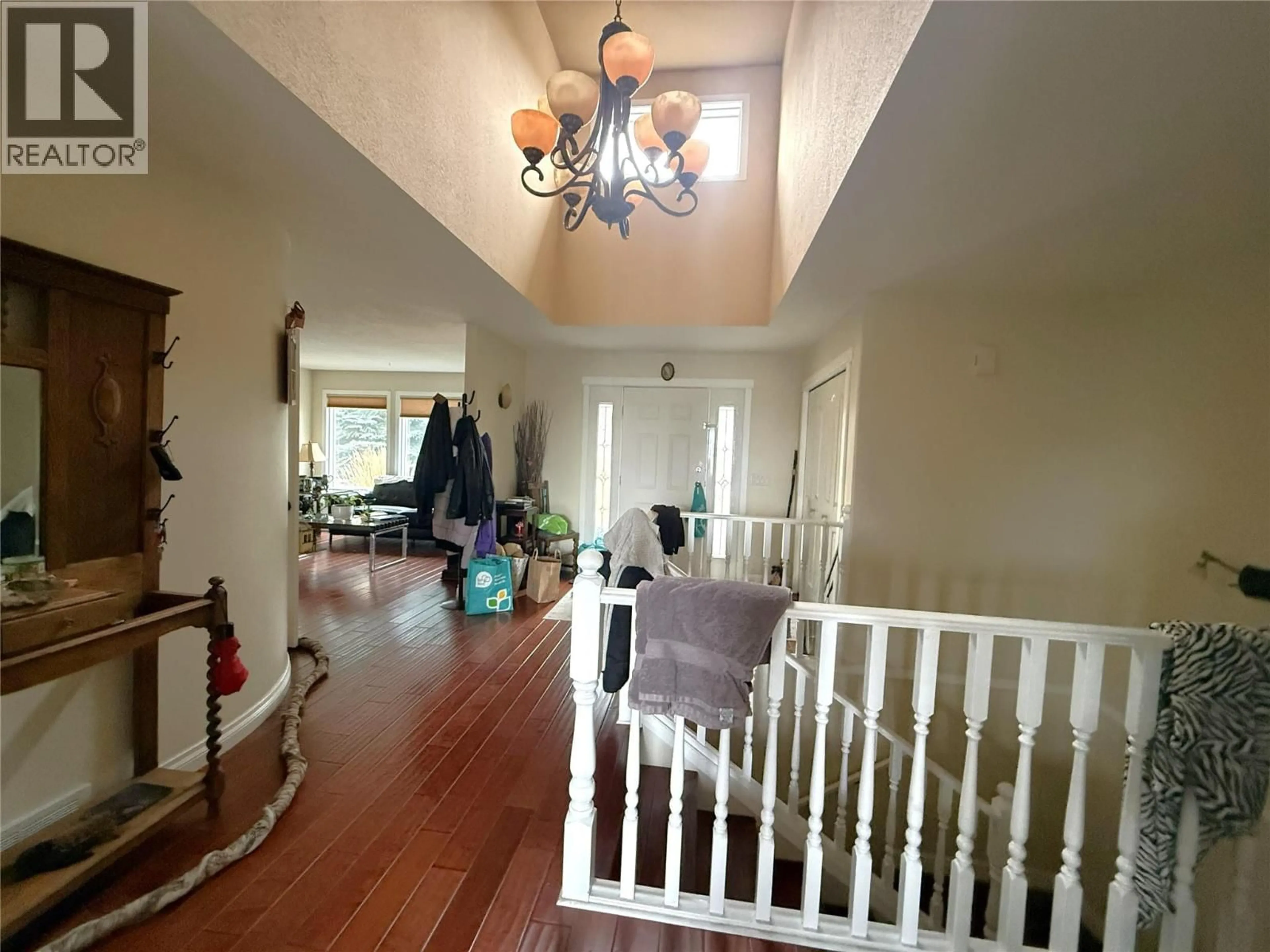 Indoor foyer for 2019 STEEPLE COURT, Kamloops British Columbia V2E2M2