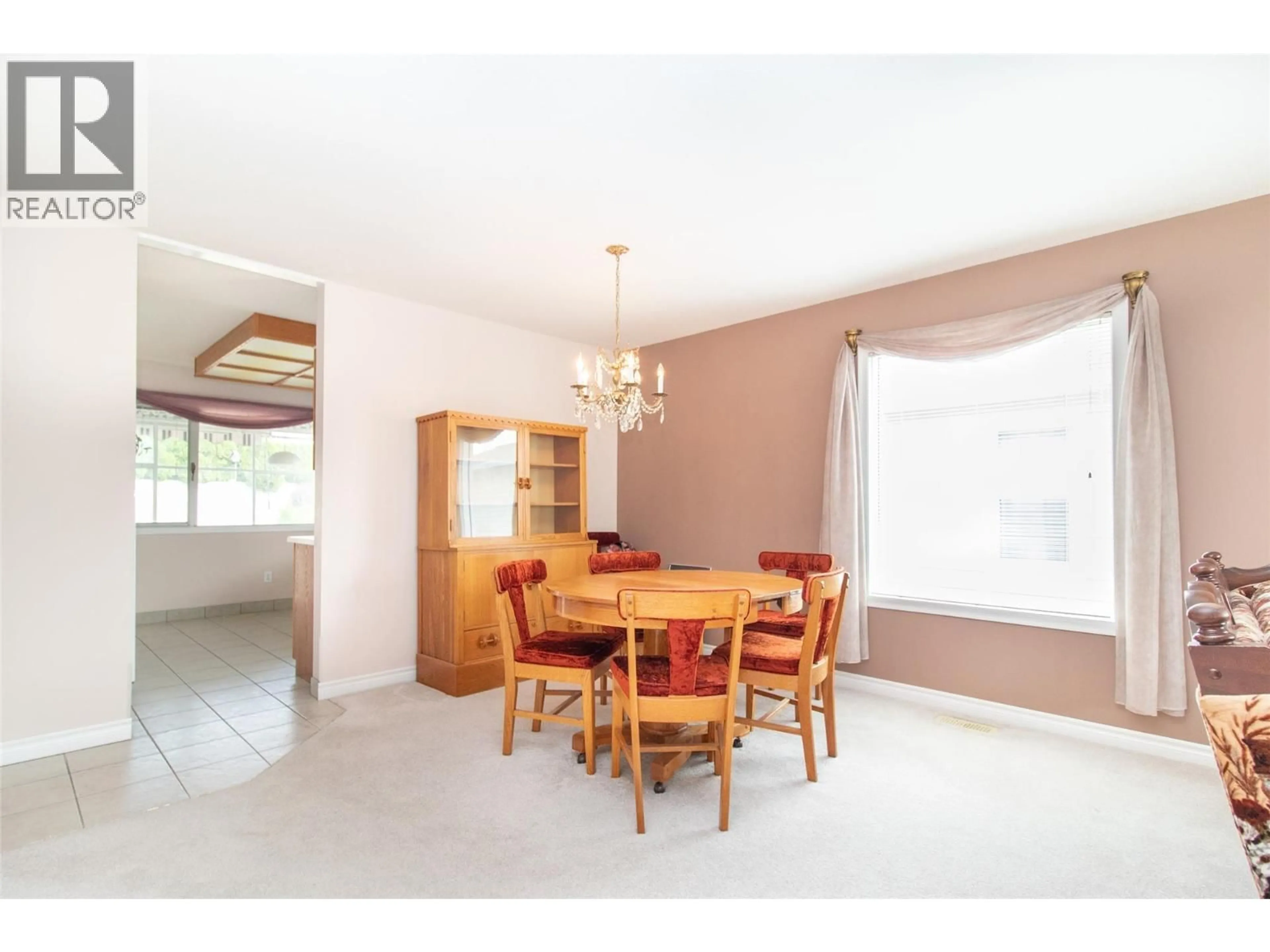 Dining room, ceramic/tile floor for 442 - 1260 RAYMER AVENUE, Kelowna British Columbia V1W3S5