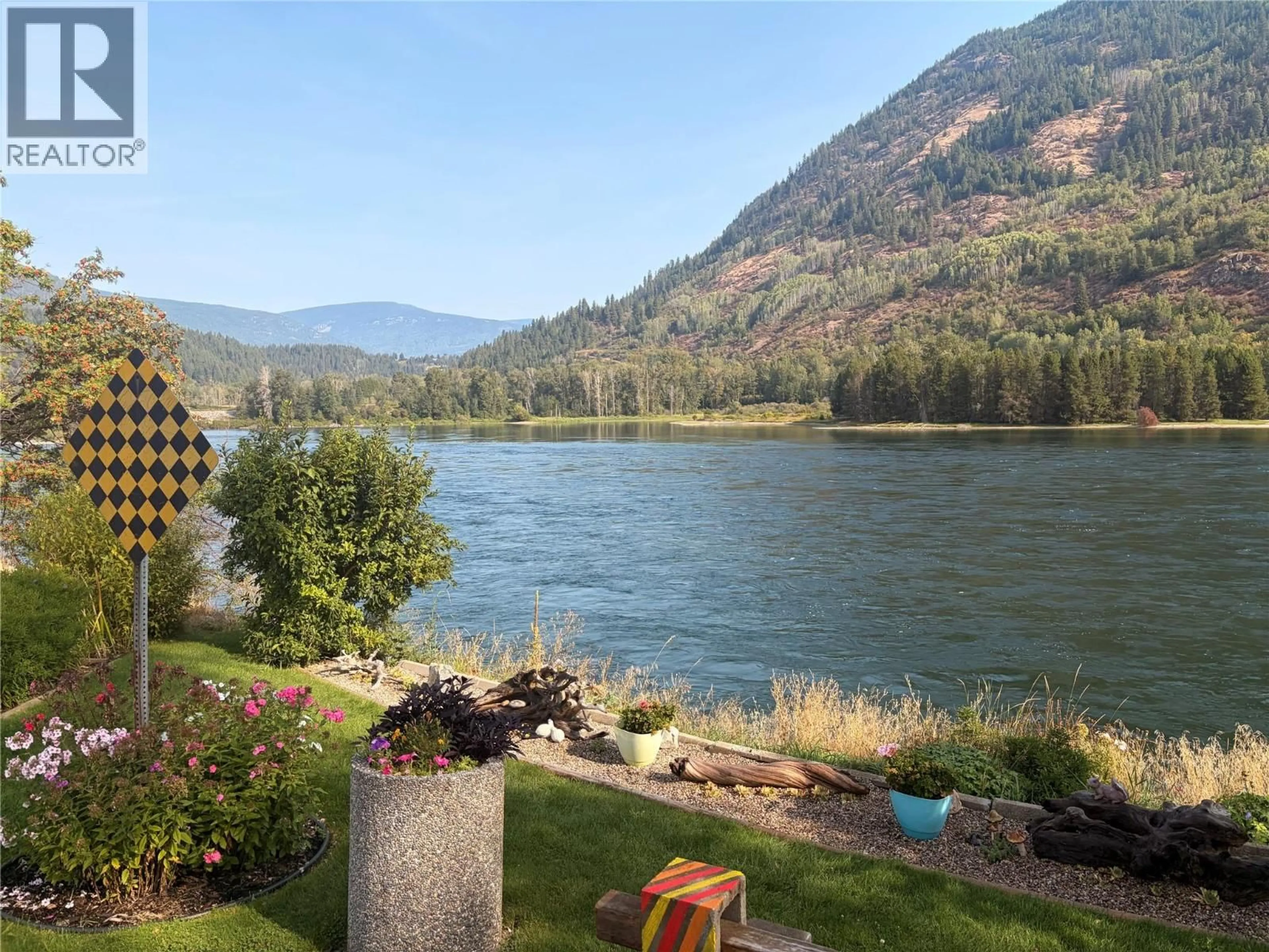 Patio, water/lake/river/ocean view for 217 3RD AVENUE, Castlegar British Columbia V1N2N2