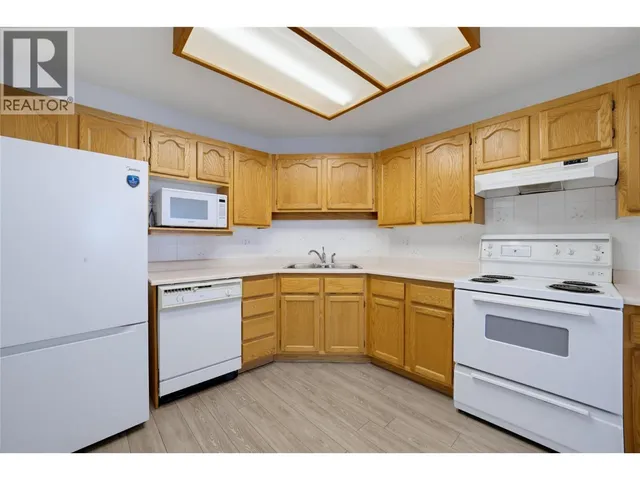 111 - 250 5 STREET SOUTHEAST, Salmon Arm 2
