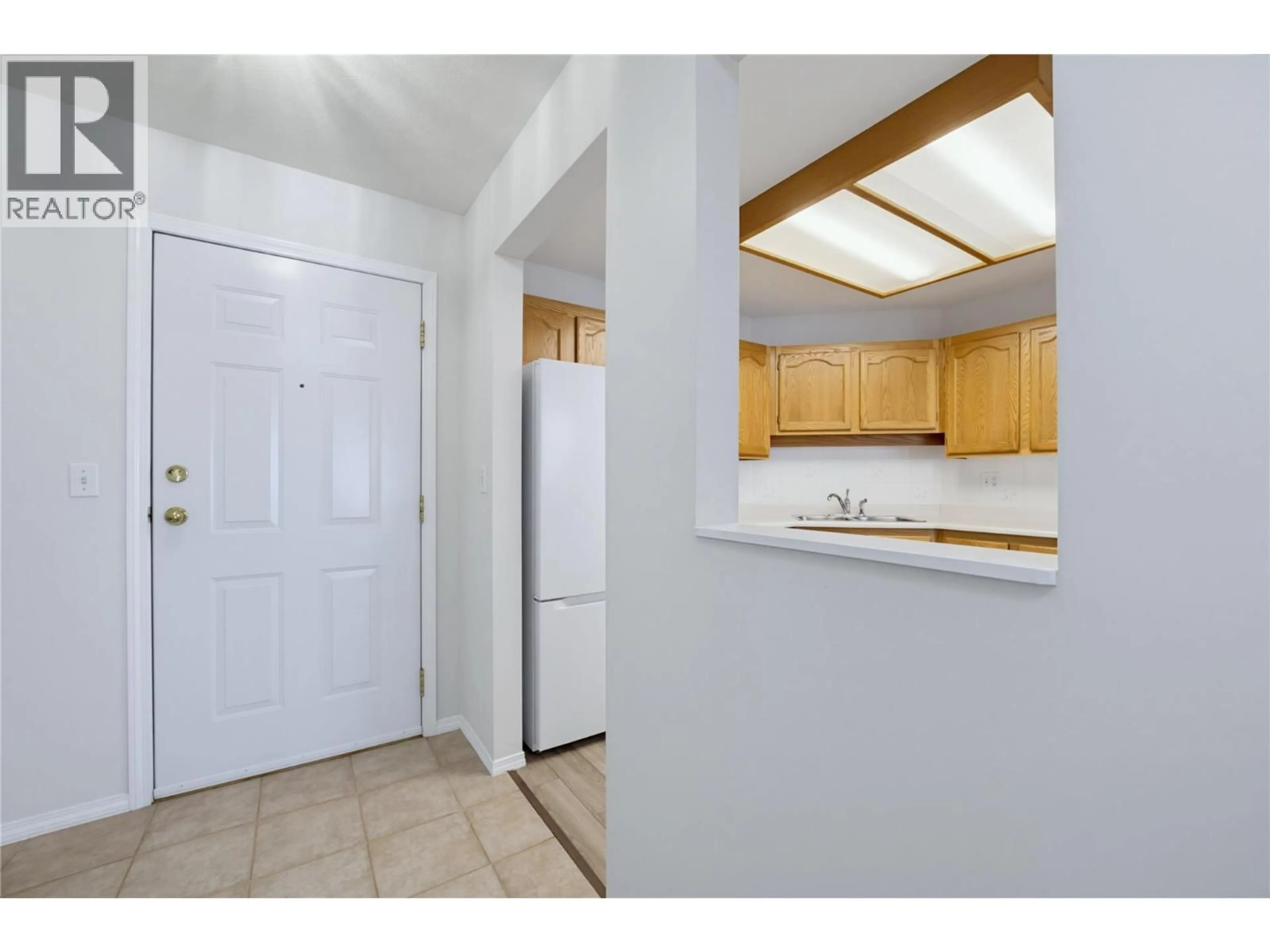 Standard kitchen, unknown for 111 - 250 5 STREET SOUTHEAST, Salmon Arm British Columbia V1E1J8