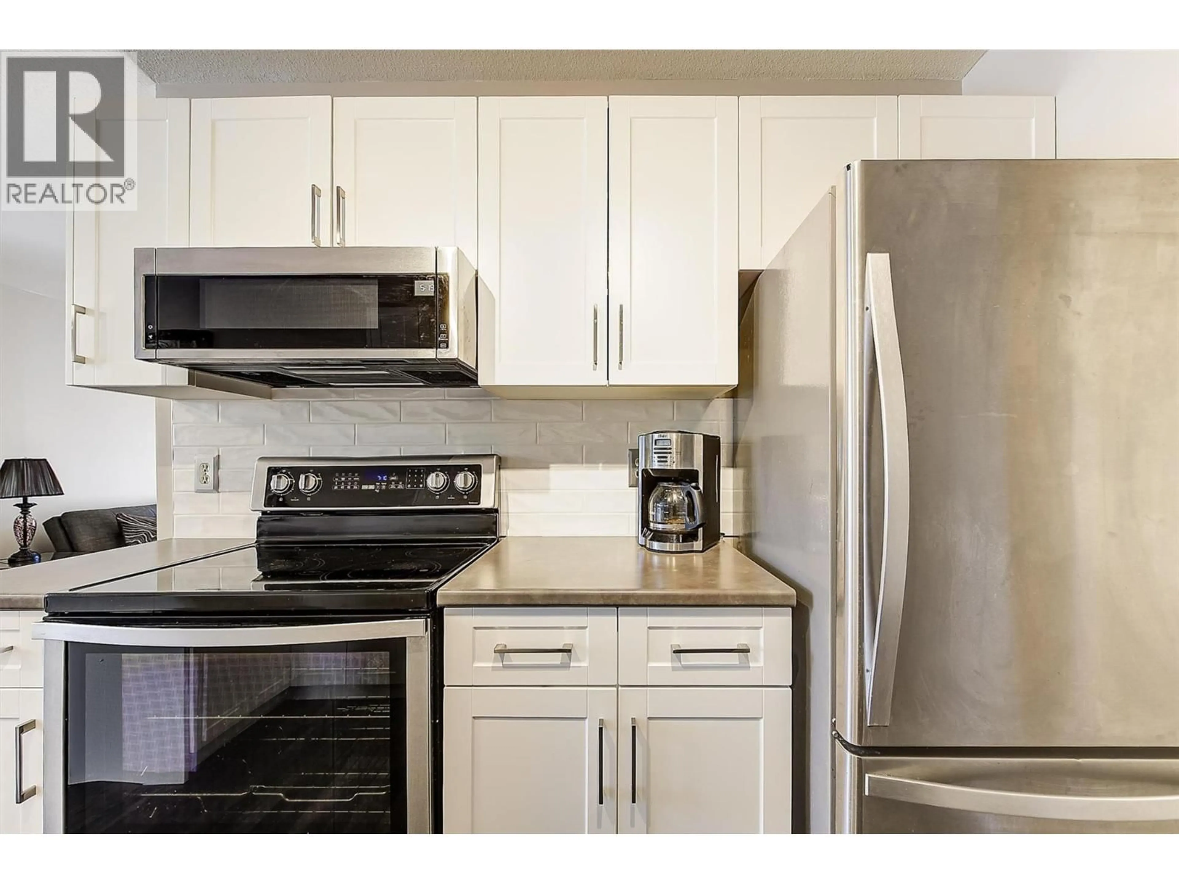 Standard kitchen, unknown for 216 - 3842 GORDON DRIVE, Kelowna British Columbia V1W3G4