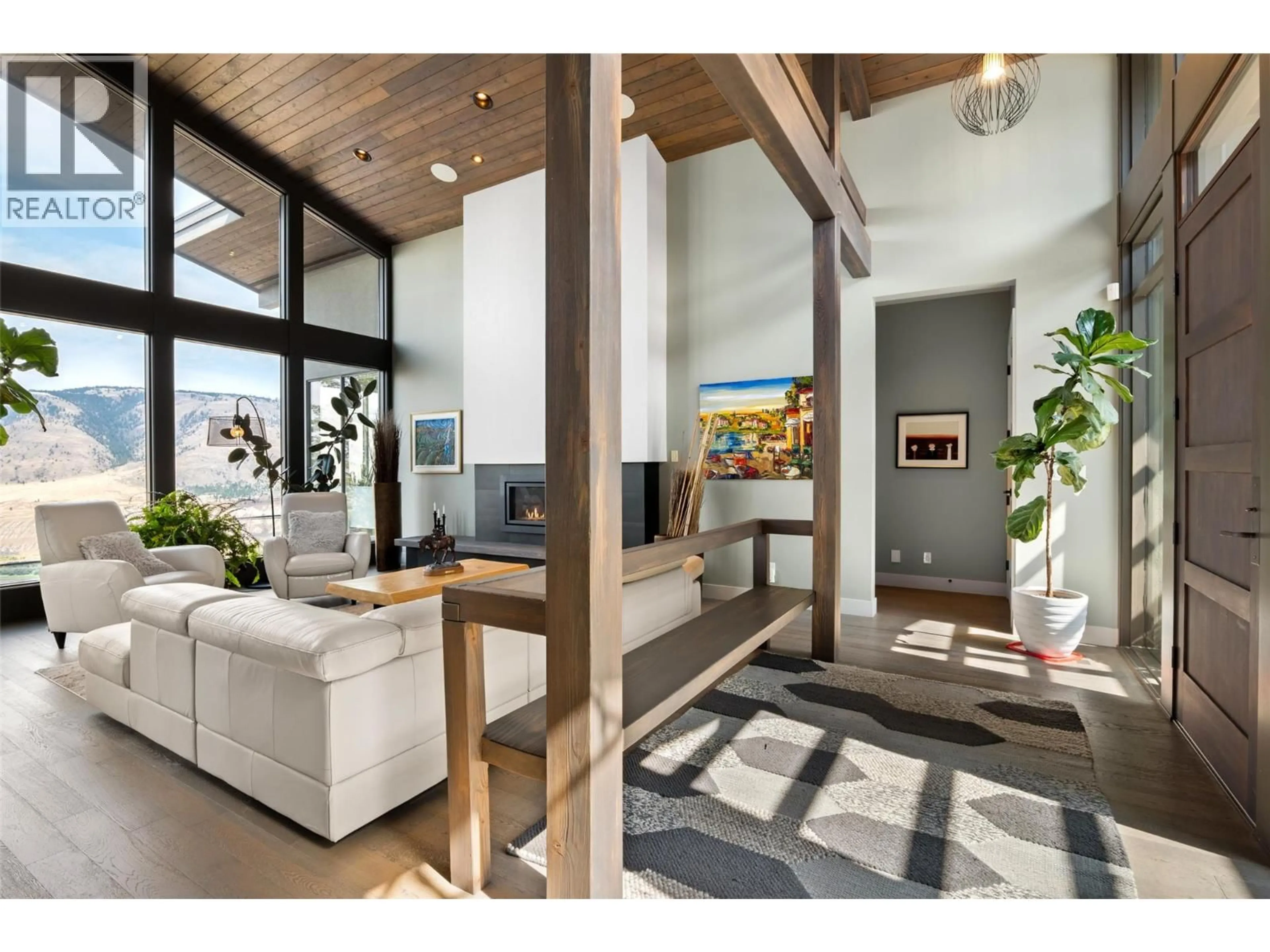 Indoor entryway for 1555 KICKING HORSE WAY, Kamloops British Columbia V2E2L8