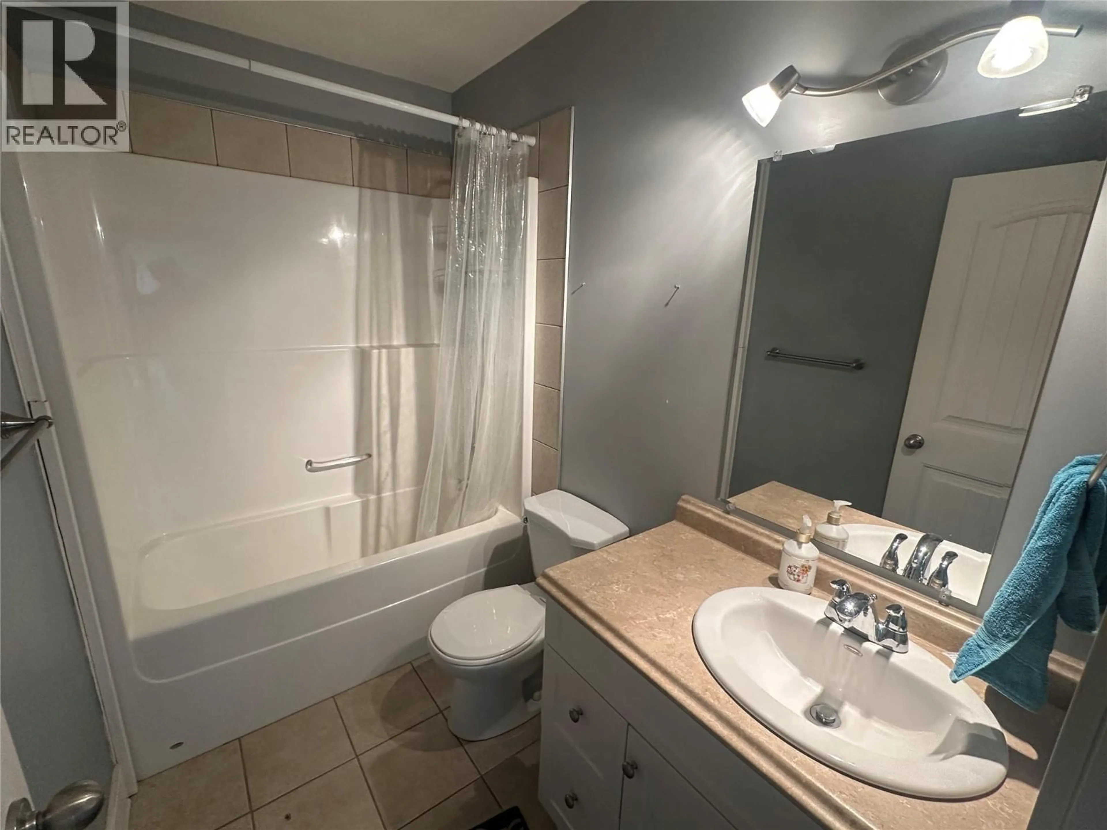 Standard bathroom, unknown for 111 - 10209 17 STREET, Dawson Creek British Columbia V1G4C3