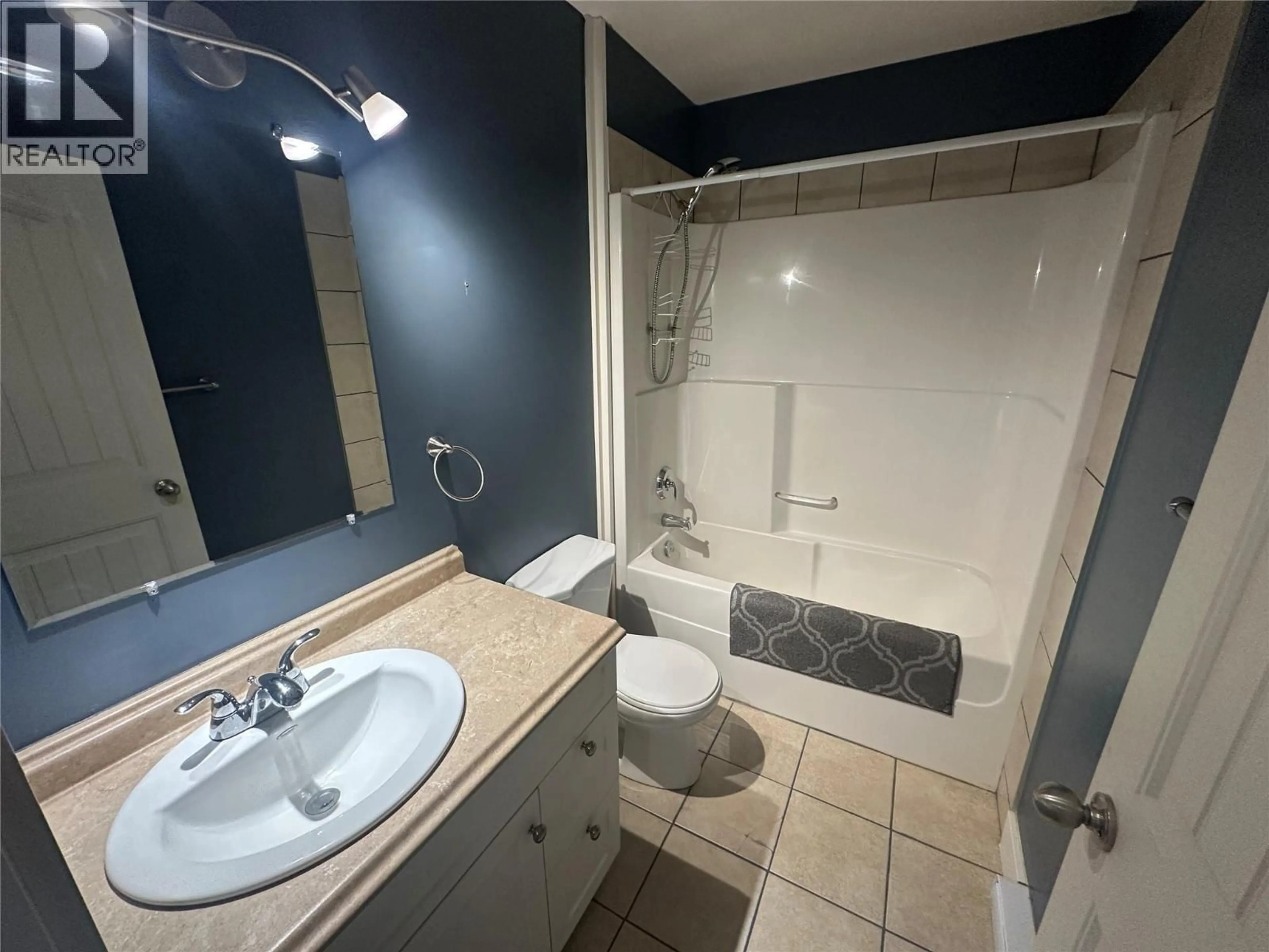 Standard bathroom, unknown for 113 - 10209 17 STREET, Dawson Creek British Columbia V1G4C3