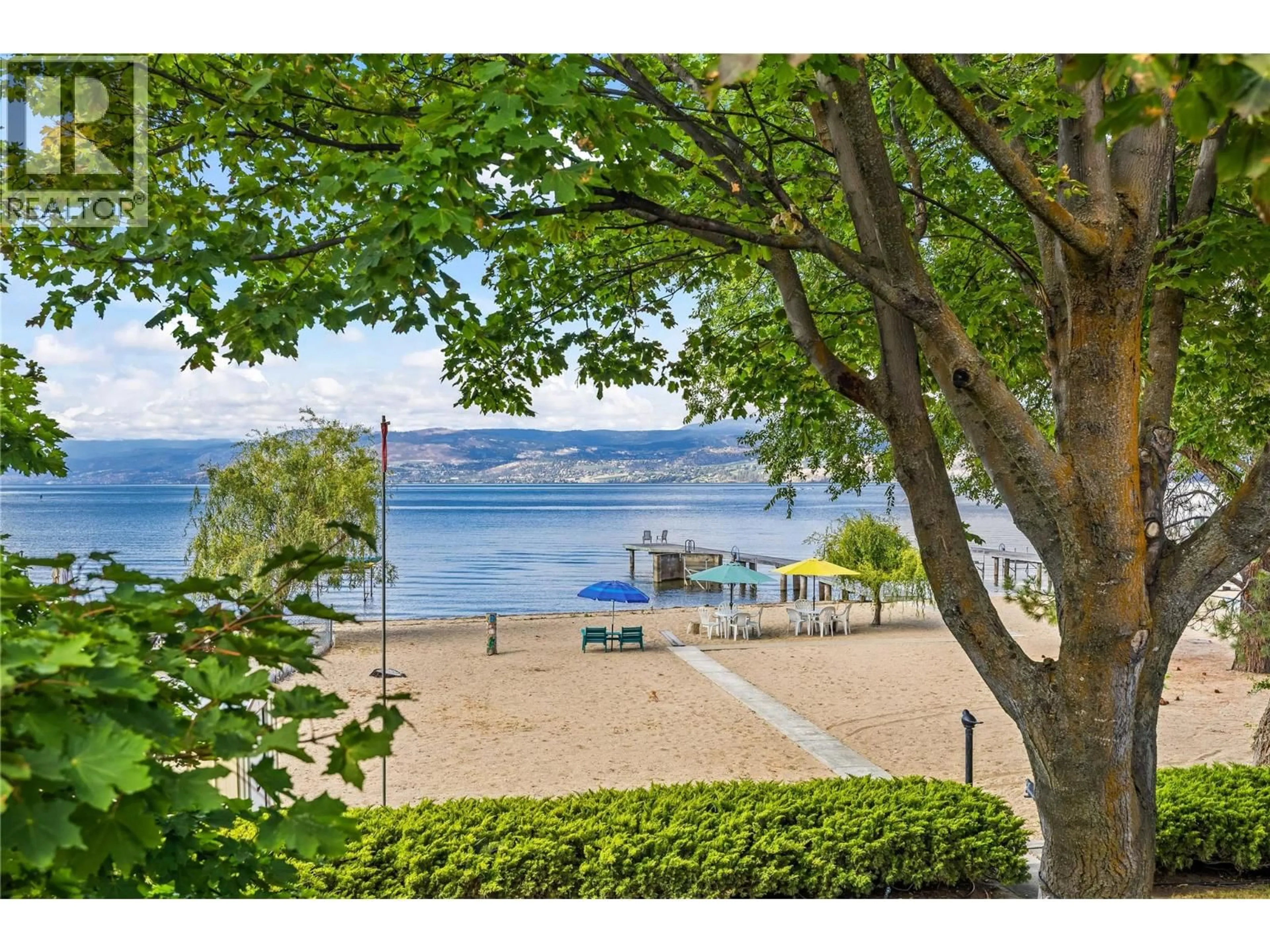 Patio, water/lake/river/ocean view for 4088 LAKESHORE ROAD, Kelowna British Columbia V1W1V6