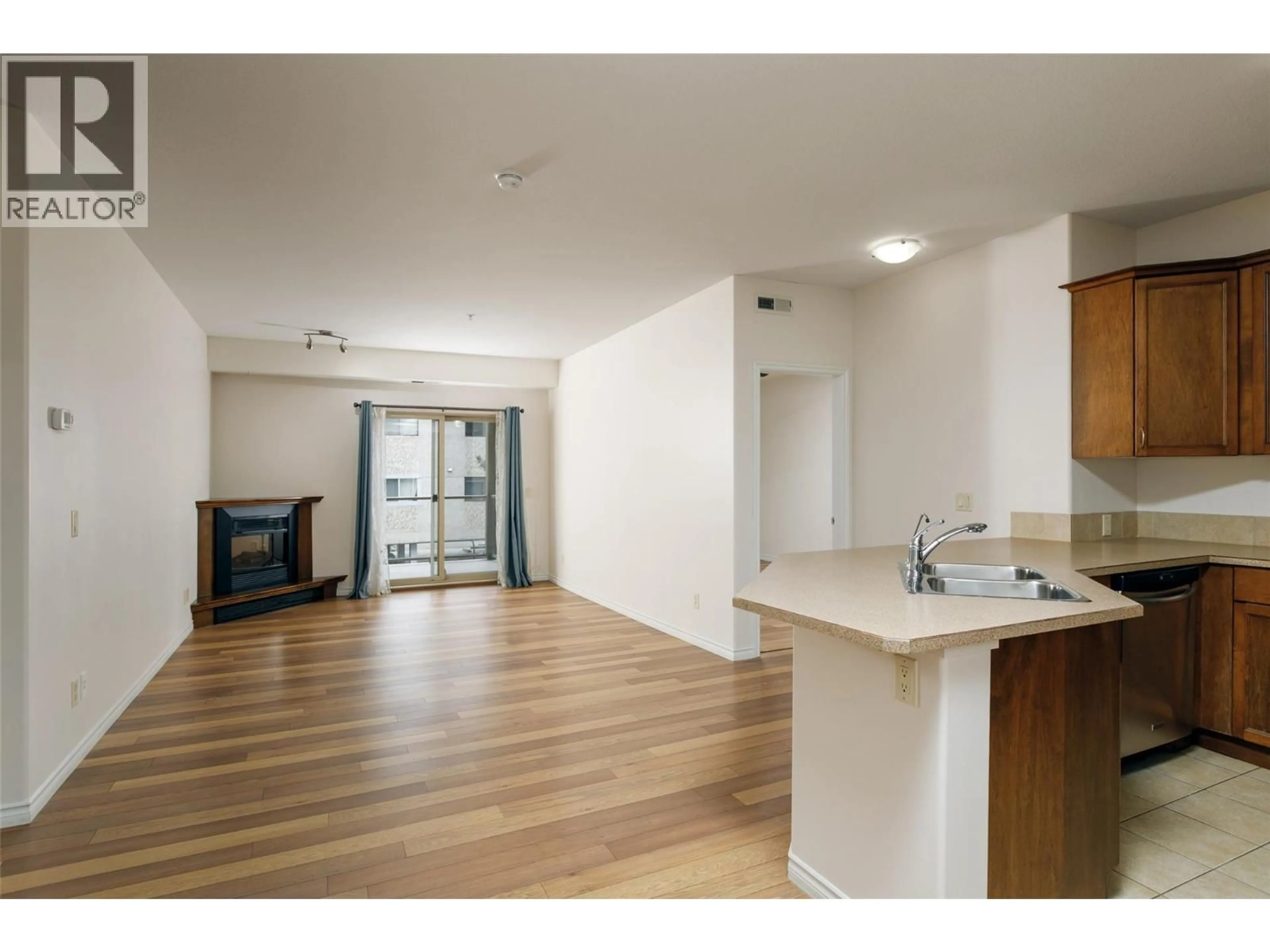 Unknown for 208 - 1007 HARVEY AVENUE, Kelowna British Columbia V1Y6B1