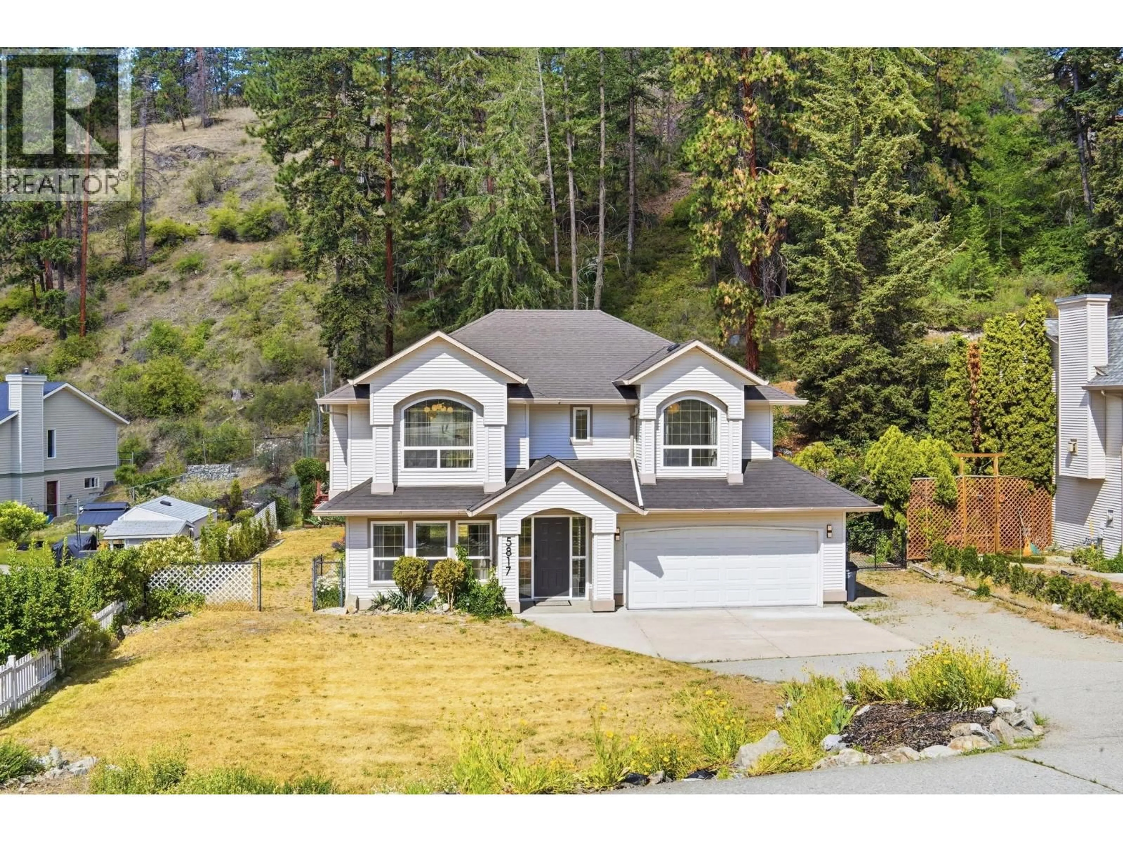 Home with vinyl exterior material, mountain view for 5817 VICTORIA STREET, Peachland British Columbia V0H1X4