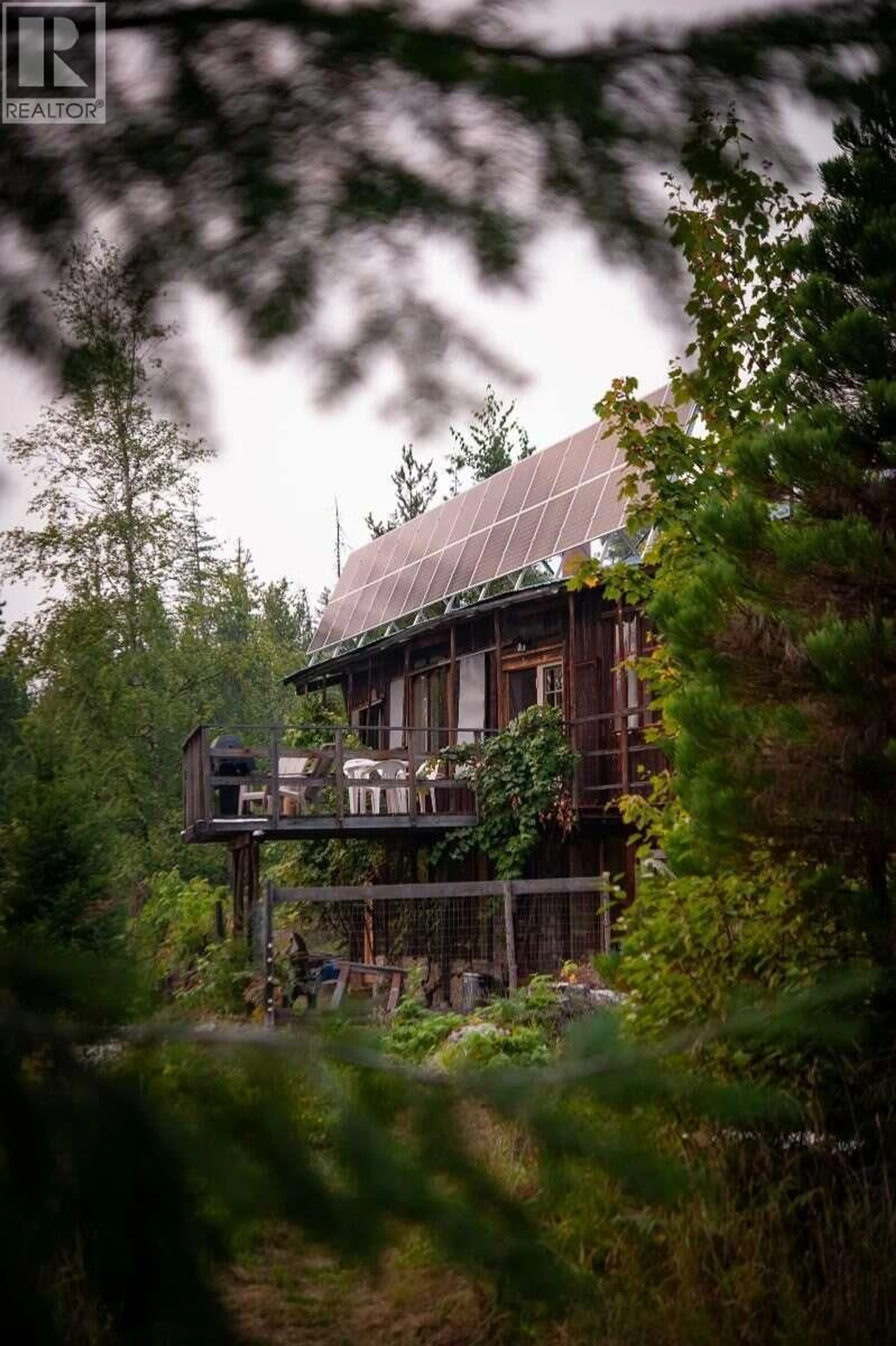 Patio, unknown for 804 APPLEGROVE ROAD, Fauquier British Columbia V0G1J0