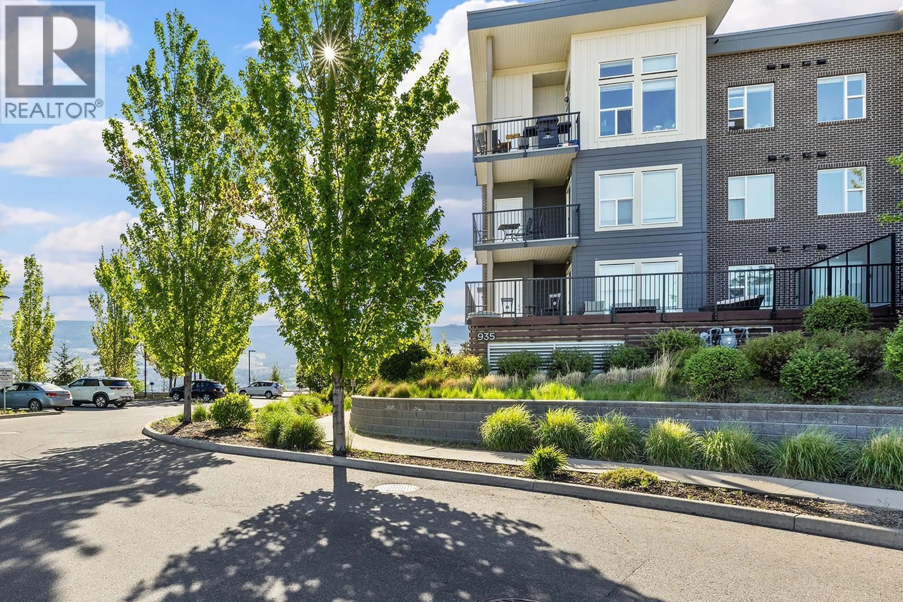 Patio, street for 117 - 935 ACADEMY WAY, Kelowna British Columbia V1V3C9