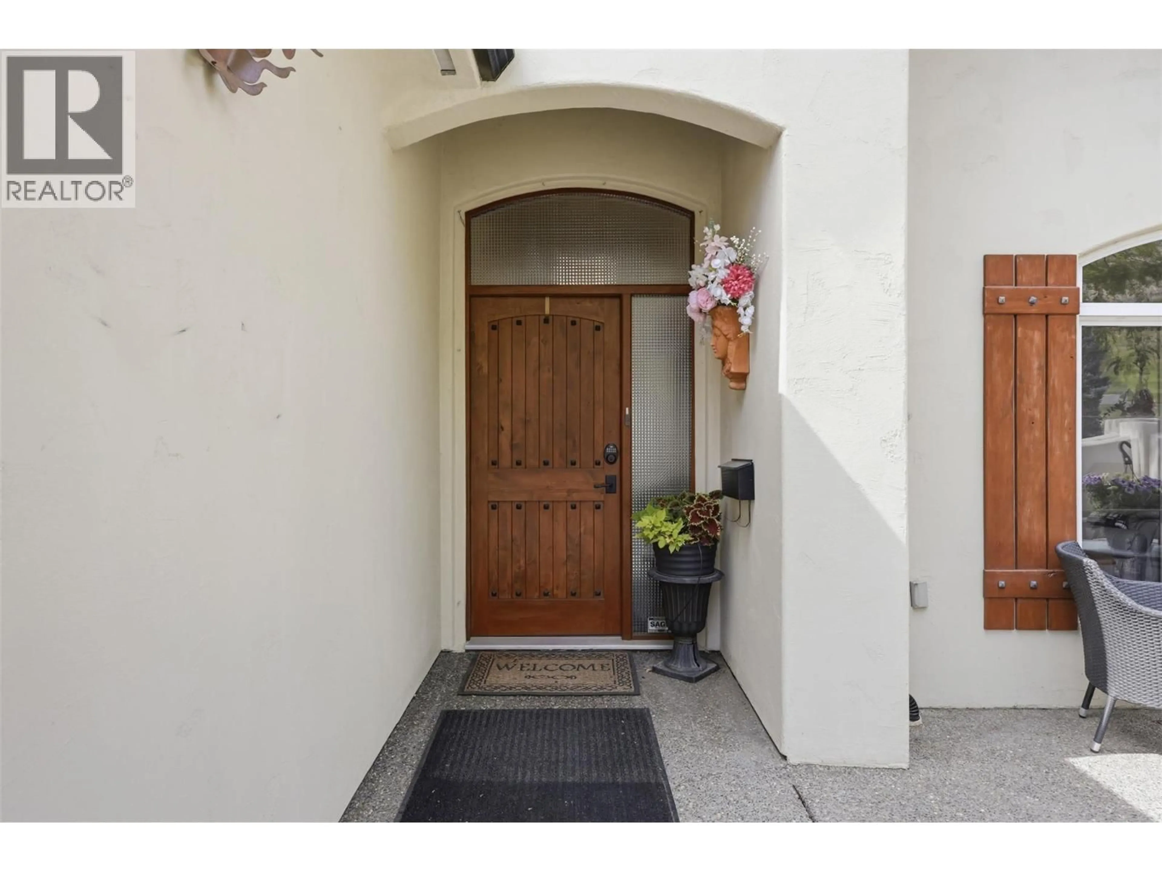Indoor entryway for 788 ROSEWOOD CRESCENT, Kamloops British Columbia V2H1S4