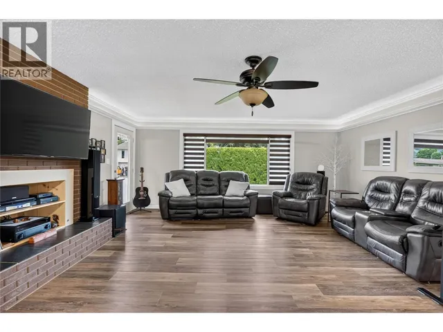 11304 DUNSDON CRESCENT, Summerland 5