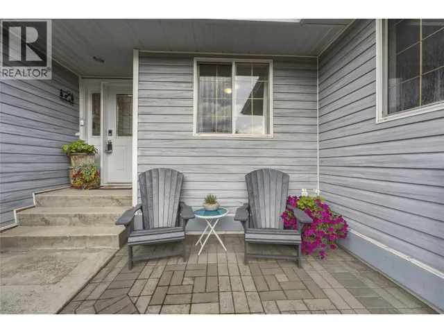 2419 BRADLEY DRIVE, Armstrong 2