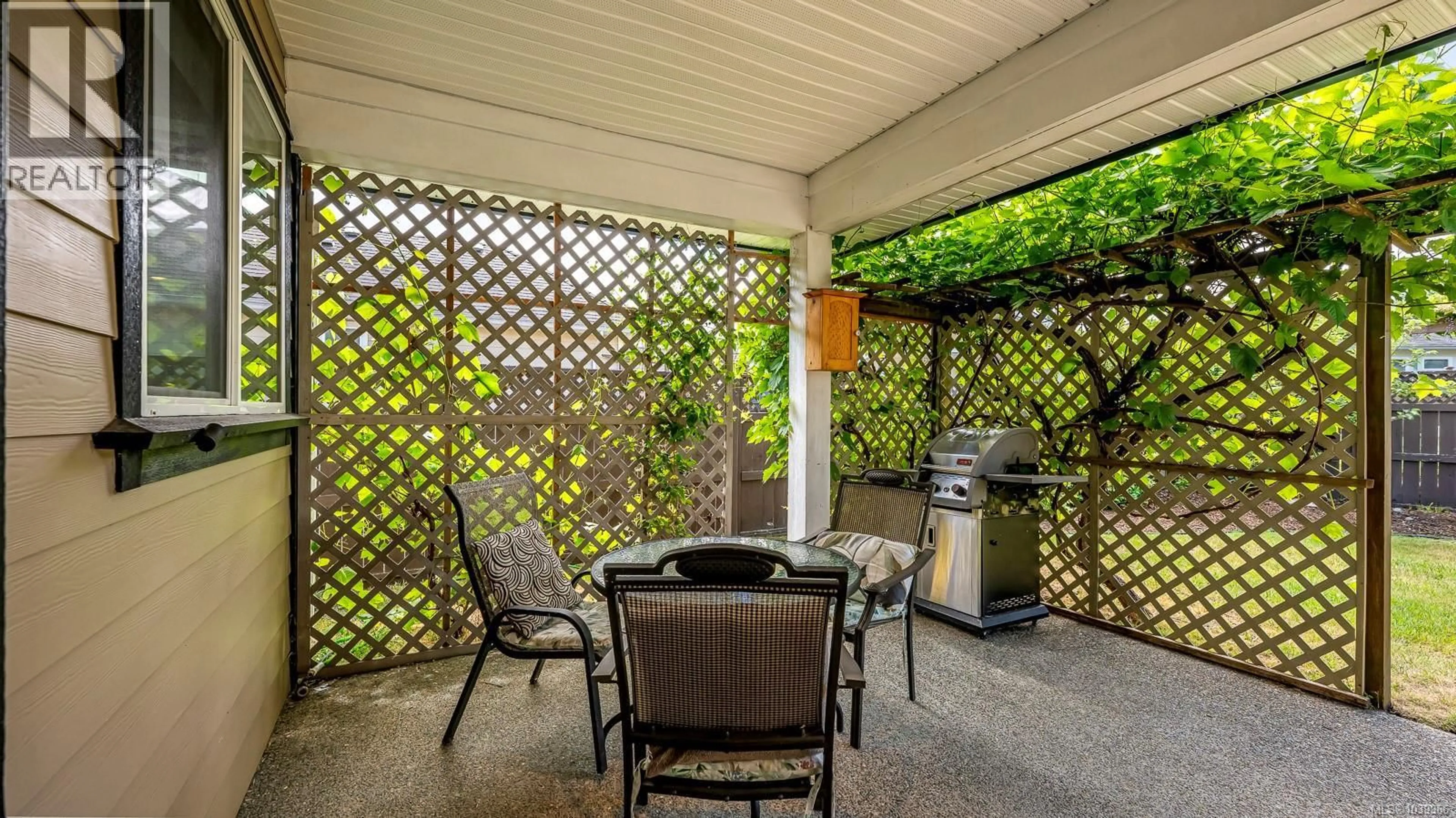 Patio, street for 3157 OWEN PLACE, Campbell River British Columbia V9H0B4