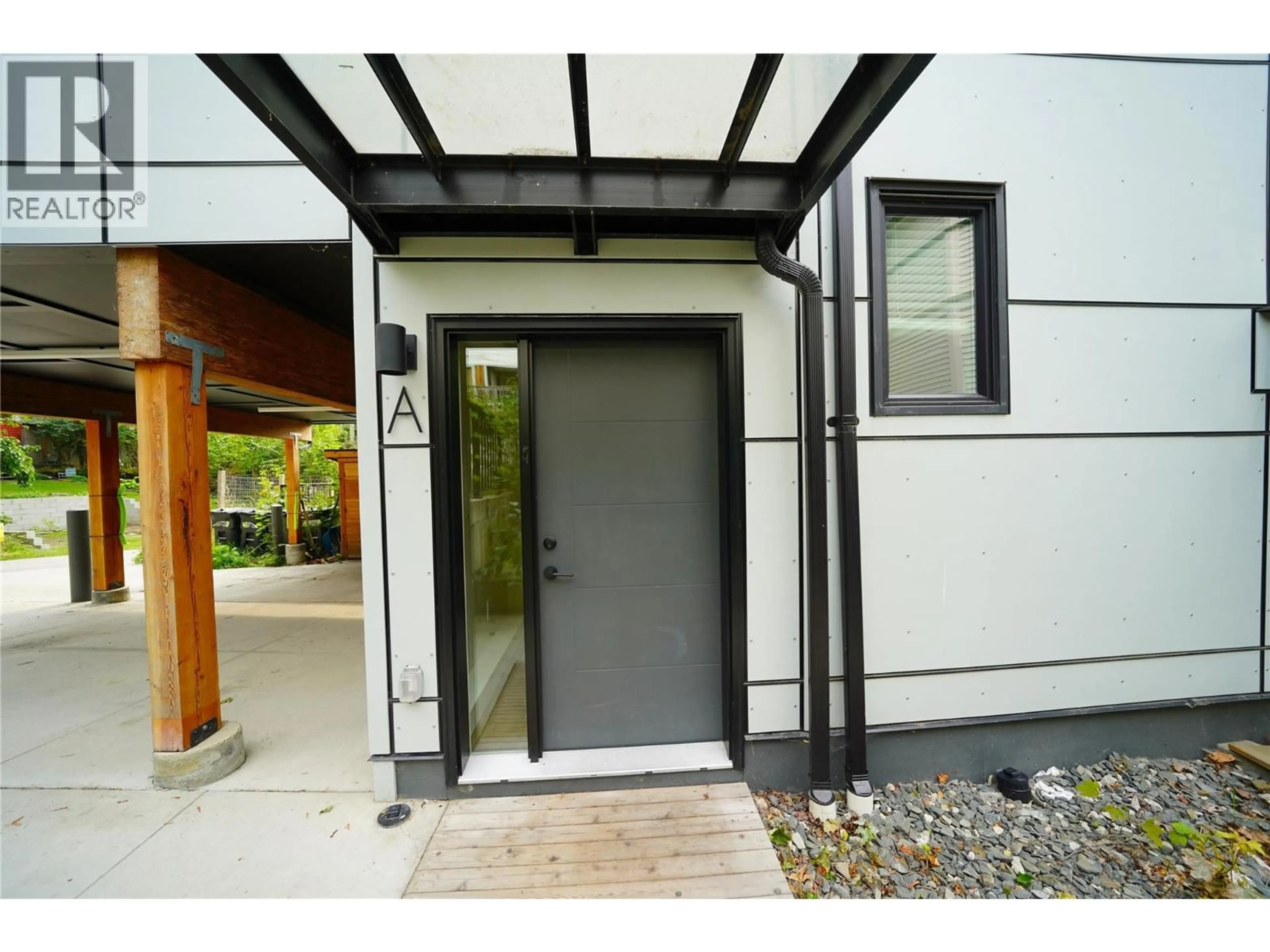 Indoor entryway for A - 920 FRONT STREET STREET, Nelson British Columbia V1L4C2