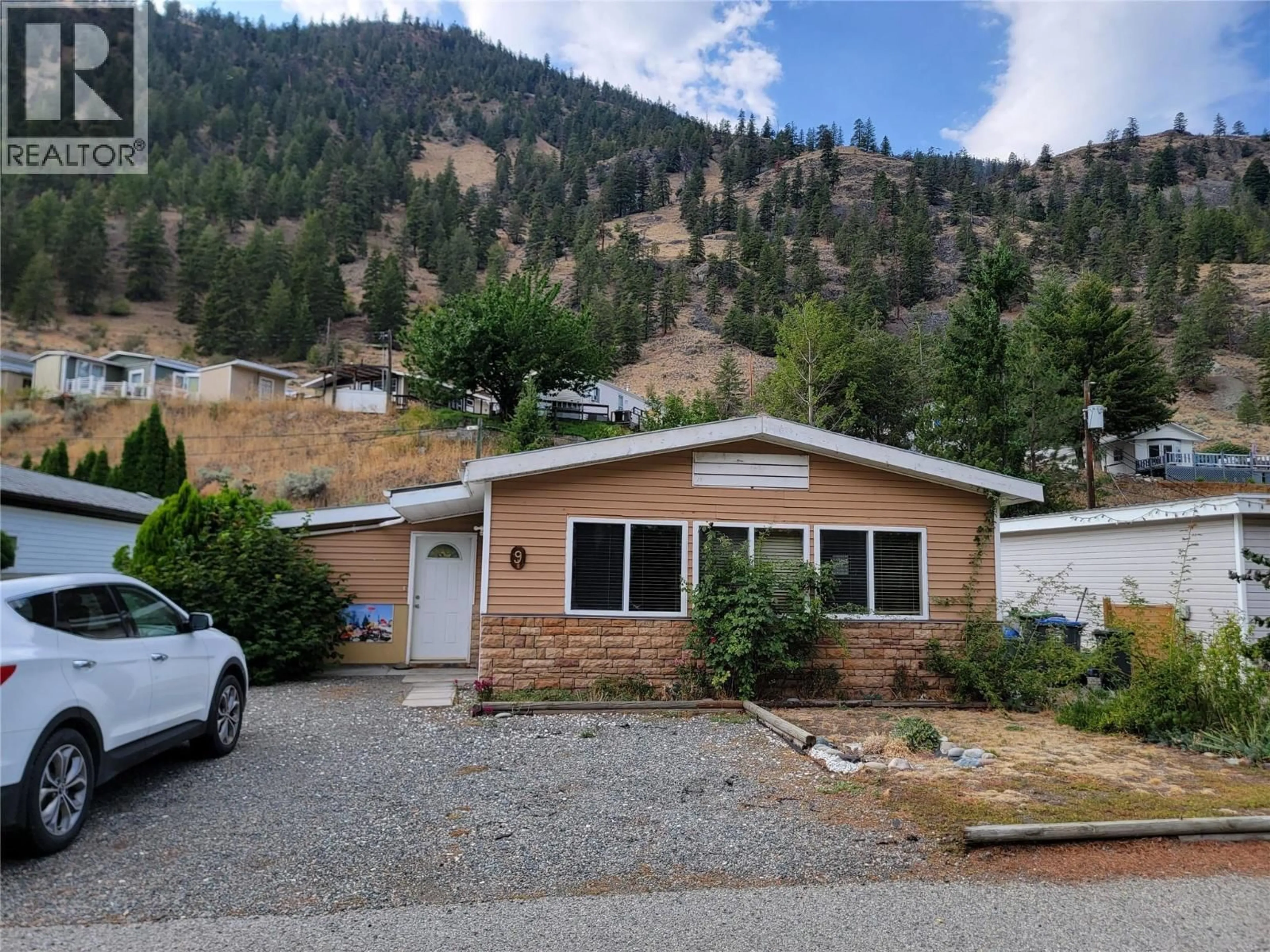 Home with vinyl exterior material, mountain view for 9 - 1292 HIGHWAY 3A OTHER, Keremeos British Columbia V0X1N4