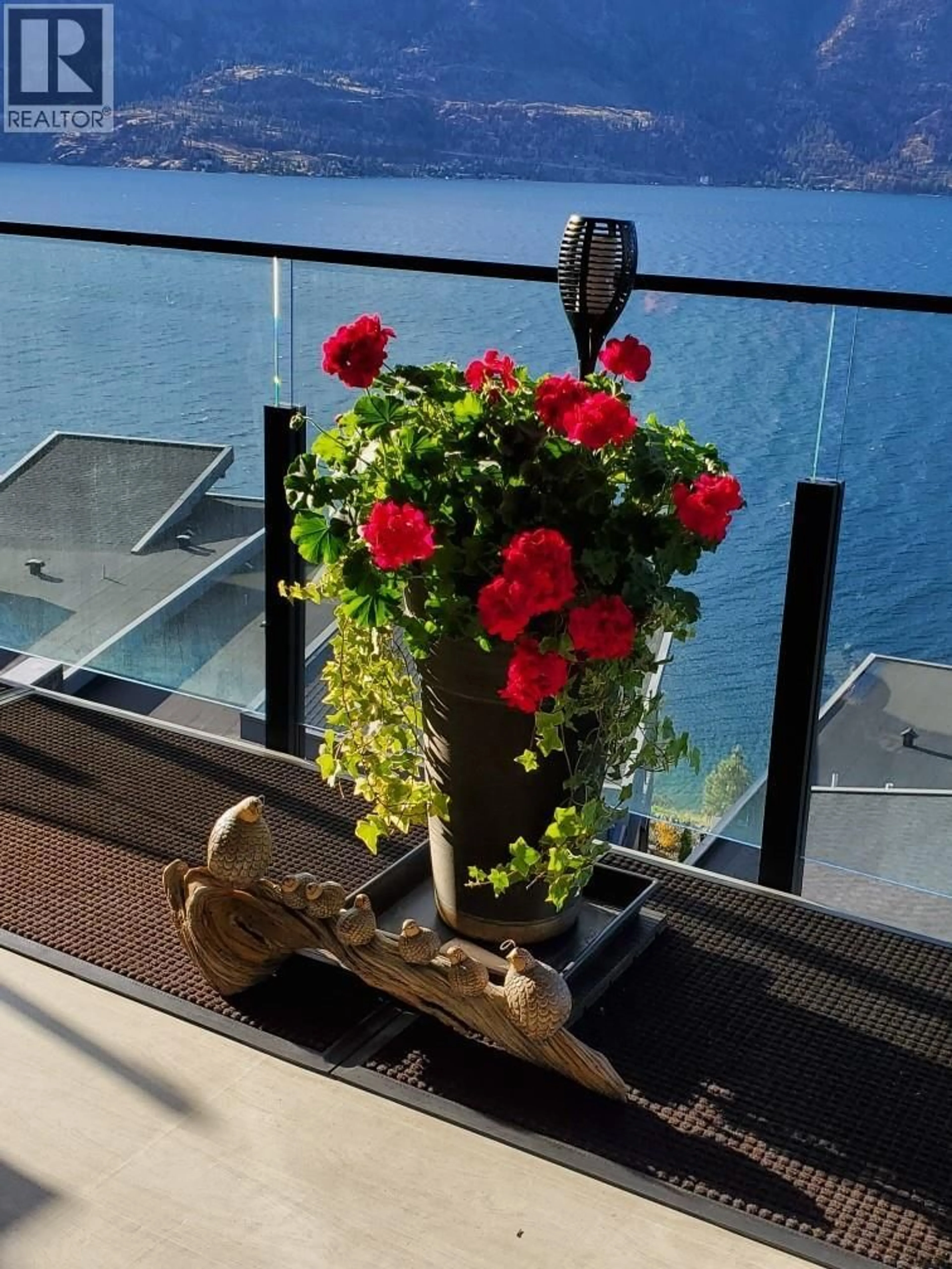 Balcony in the apartment, water/lake/river/ocean view for 405 - 3475 GRANITE CLOSE, Kelowna British Columbia V1V0B9