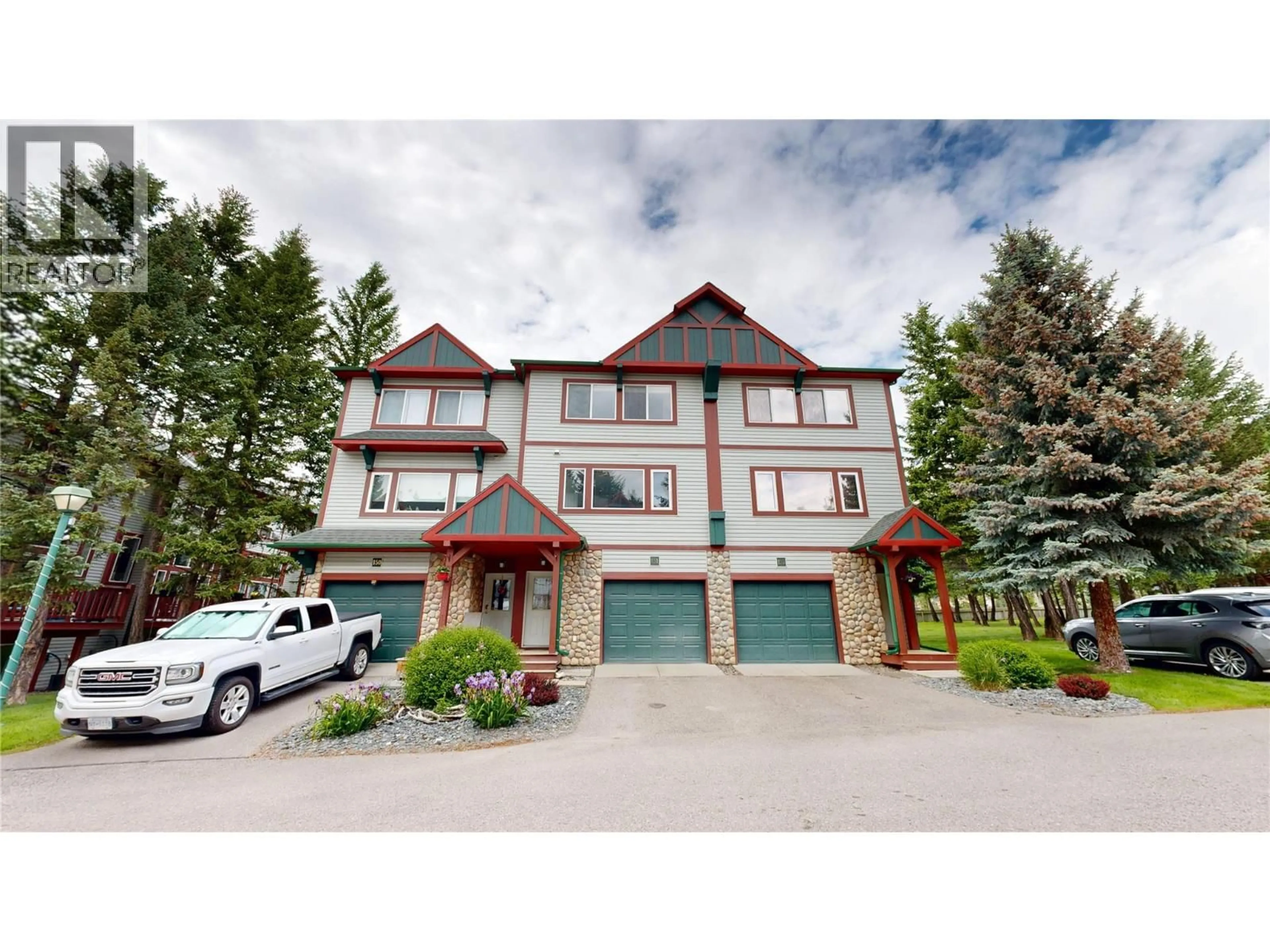 A pic from outside/outdoor area/front of a property/back of a property/a pic from drone, unknown for 151 - 4835 RADIUM BOULEVARD, Radium Hot Springs British Columbia V0A1M0