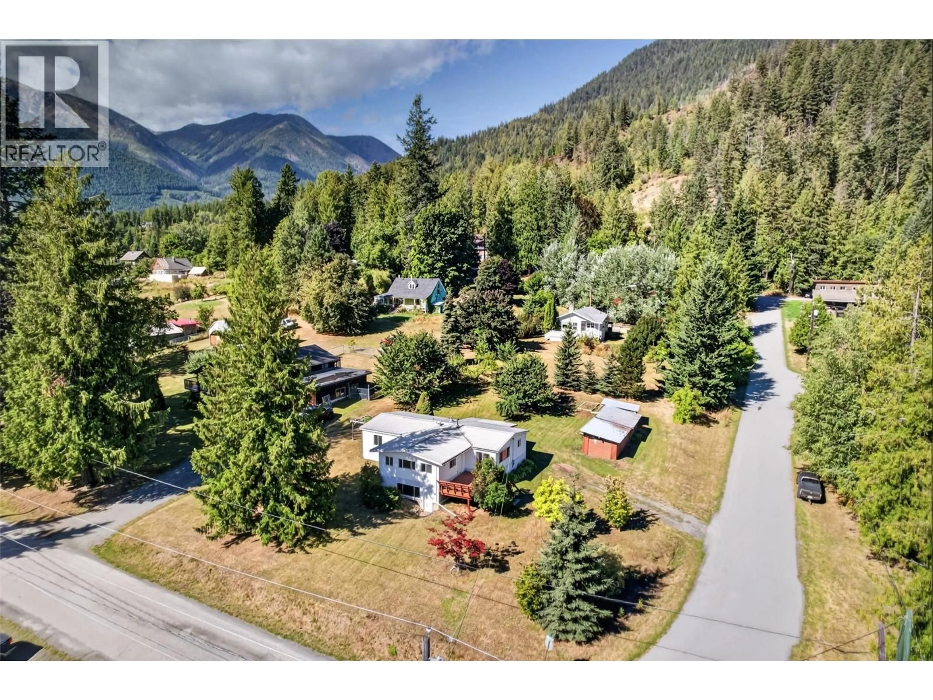 A pic from outside/outdoor area/front of a property/back of a property/a pic from drone, mountain view for 149 8TH STREET, Kaslo British Columbia V0G1M0