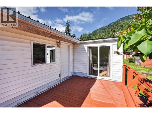 149 8TH STREET, Kaslo 5
