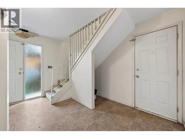 1037 DUNDAS STREET, Kamloops 2