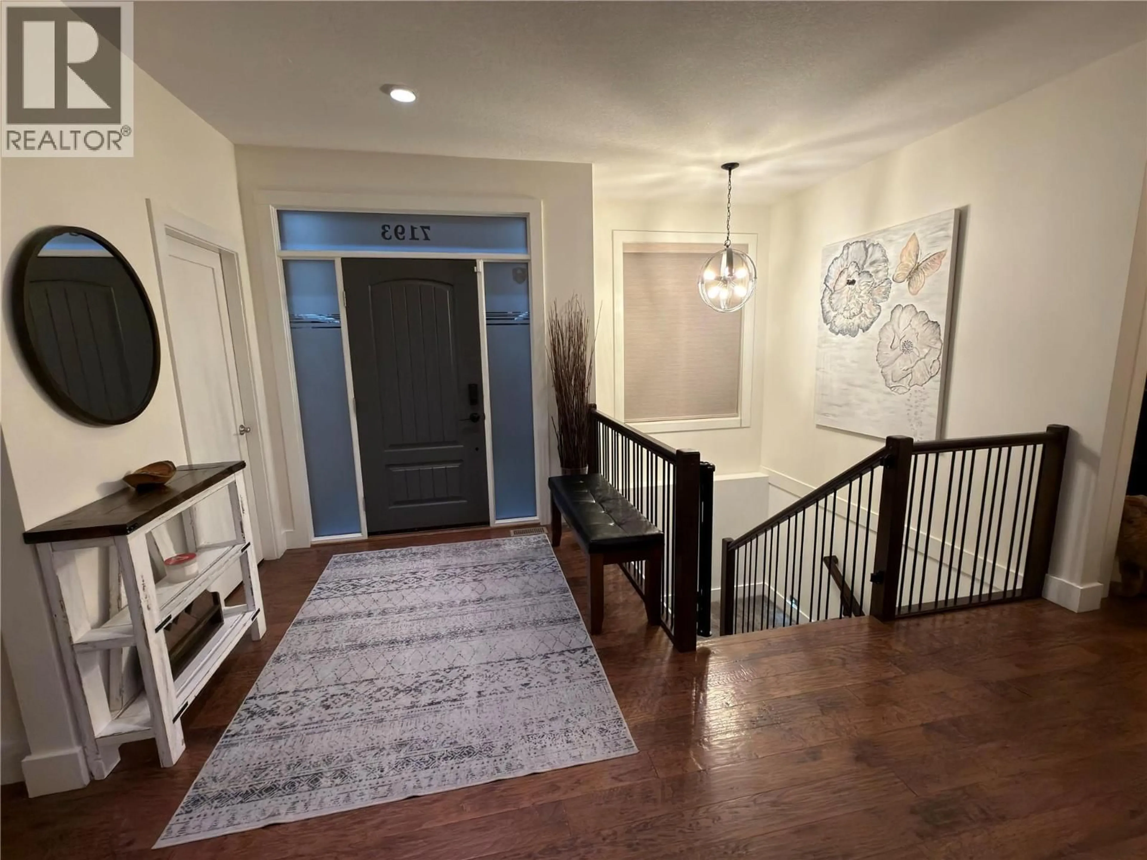 Indoor entryway for 7193 APEX DRIVE, Vernon British Columbia V1B4E4
