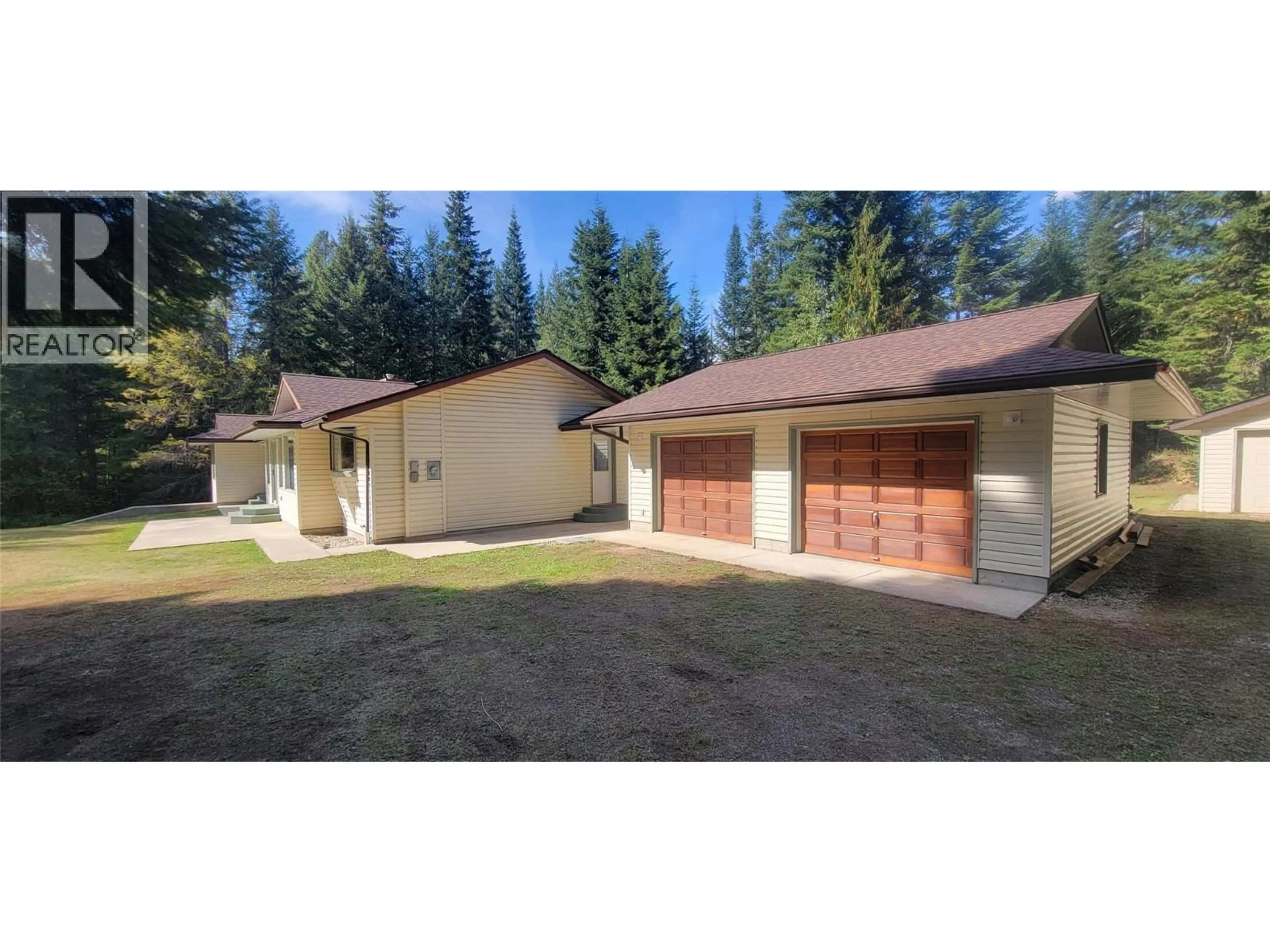 A pic from outside/outdoor area/front of a property/back of a property/a pic from drone, unknown for 1070 WEBB ROAD, South Slocan British Columbia V0G2G0