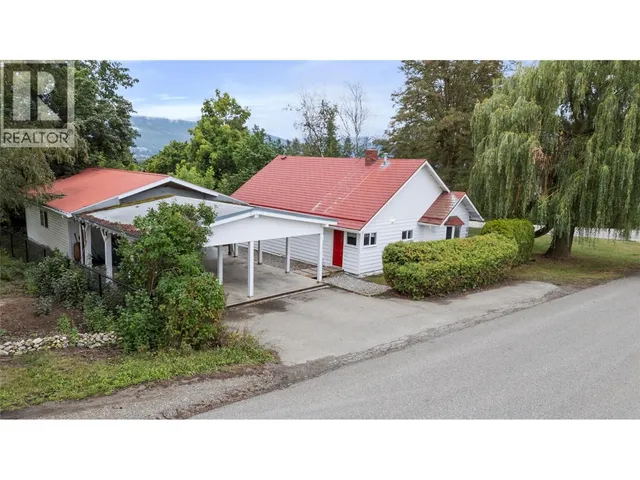 2970 30 STREET NORTHEAST, Salmon Arm 2