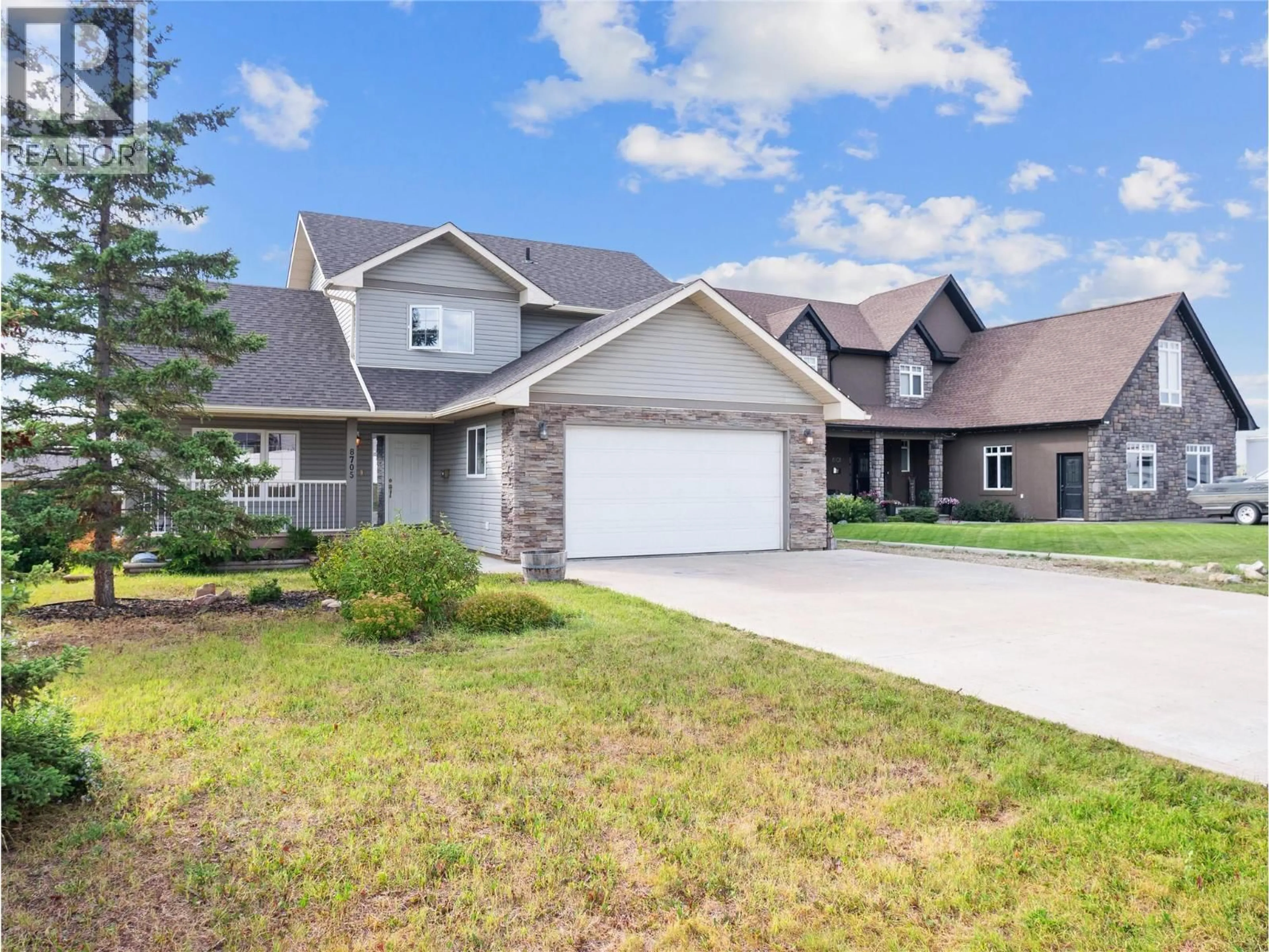 Home with vinyl exterior material, street for 8705 19A STREET, Dawson Creek British Columbia V1G0A6