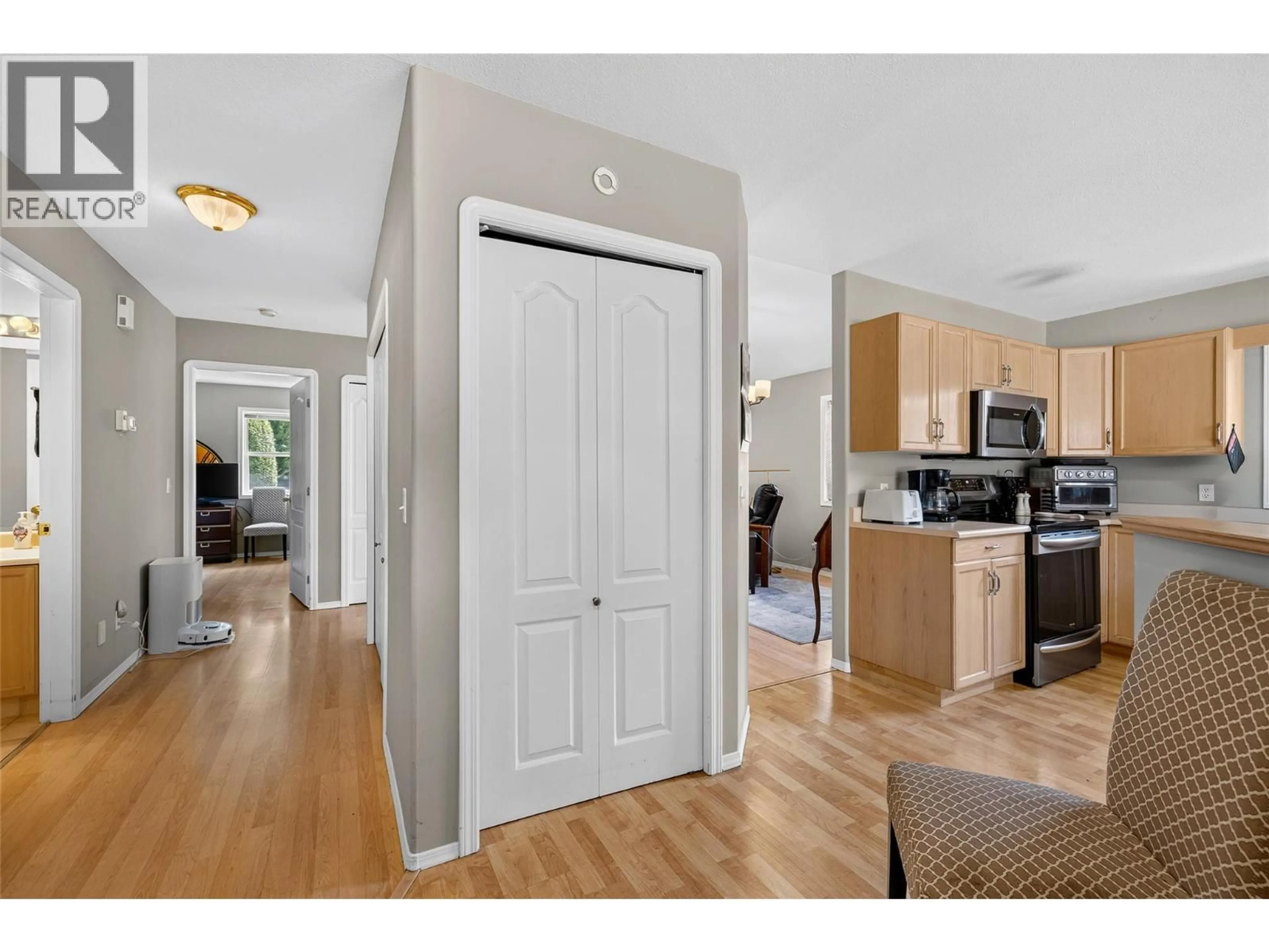Indoor entryway for 91 - 2210 LOUIE DRIVE, West Kelowna British Columbia V4T2L7