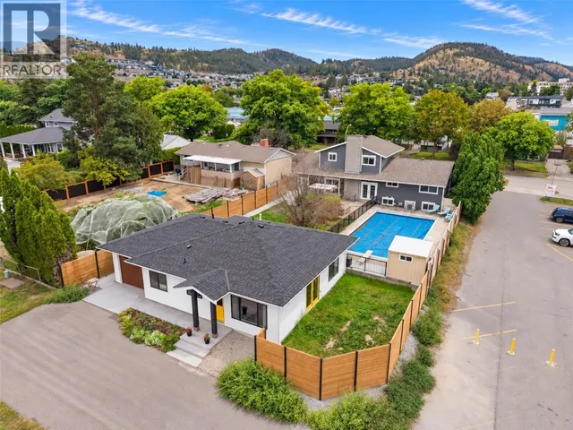 1859-1861 MOUNTAIN AVENUE, Kelowna 2