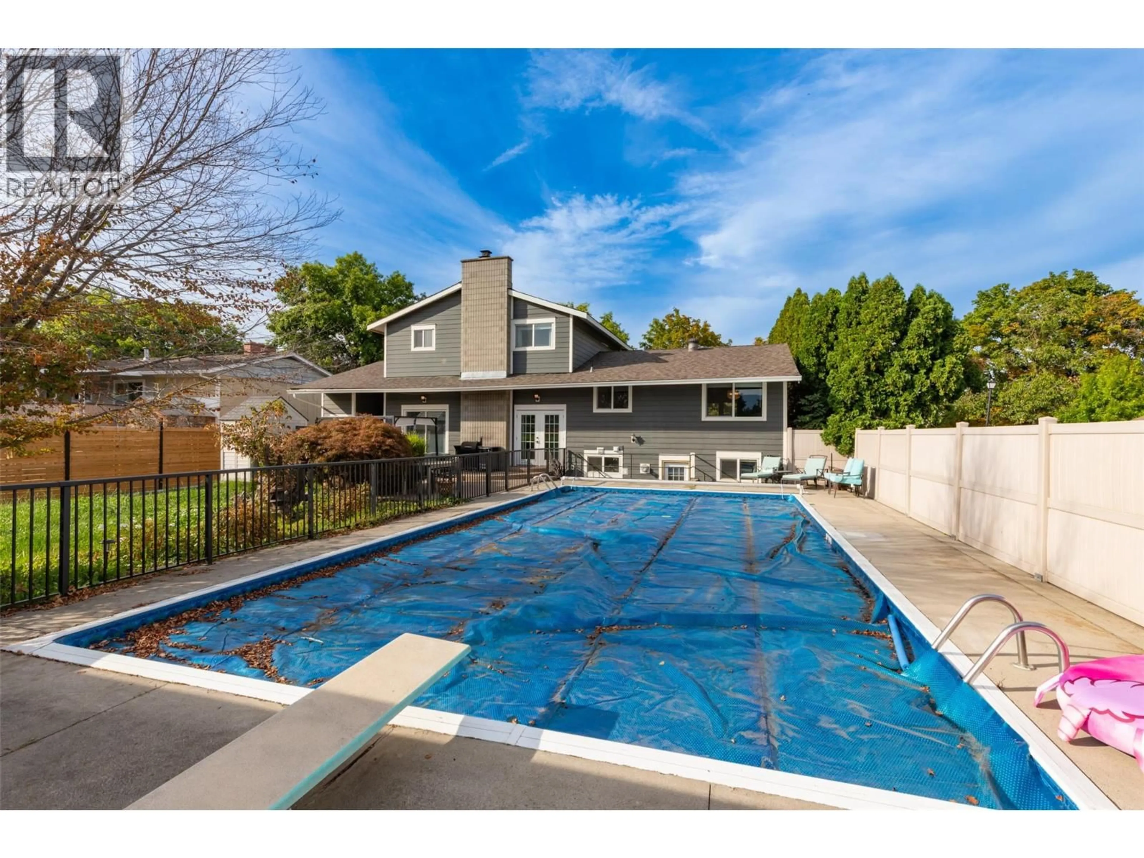 Pool for 1859-1861 MOUNTAIN AVENUE, Kelowna British Columbia V1Y7J4