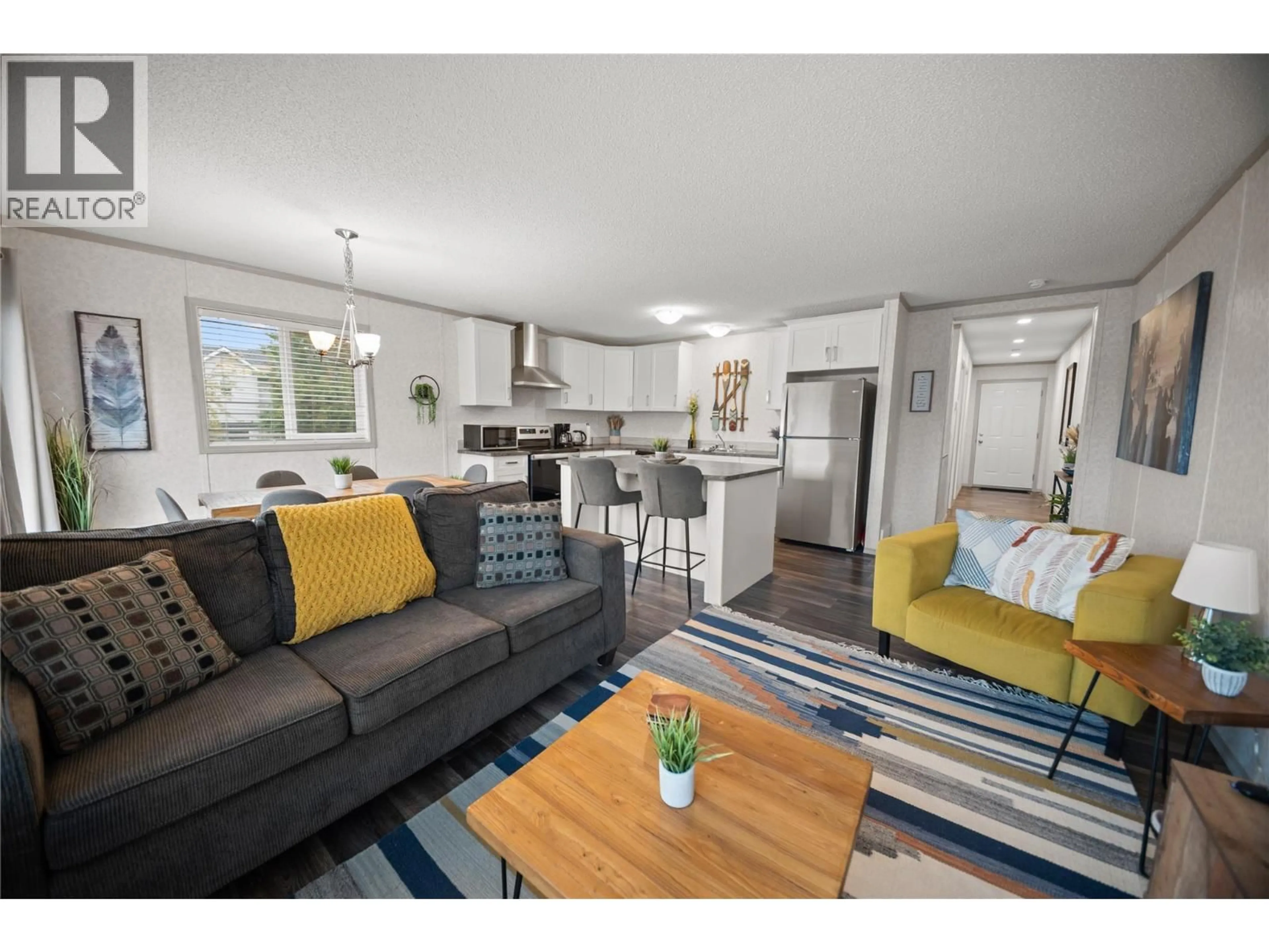 Open concept kitchen, wood/laminate floor for 8 - 2145 WESTSIDE PARK DRIVE, Invermere British Columbia V0A1K4