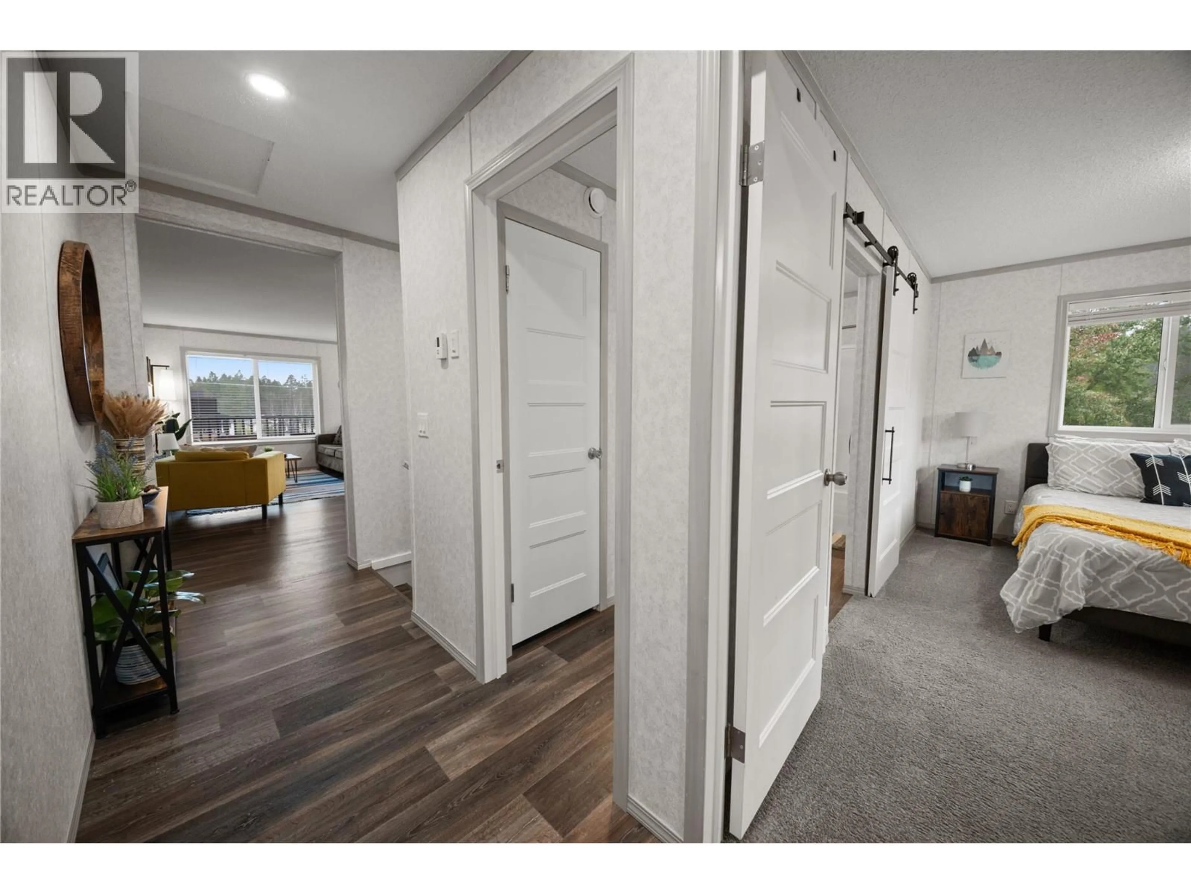 Indoor entryway for 8 - 2145 WESTSIDE PARK DRIVE, Invermere British Columbia V0A1K4