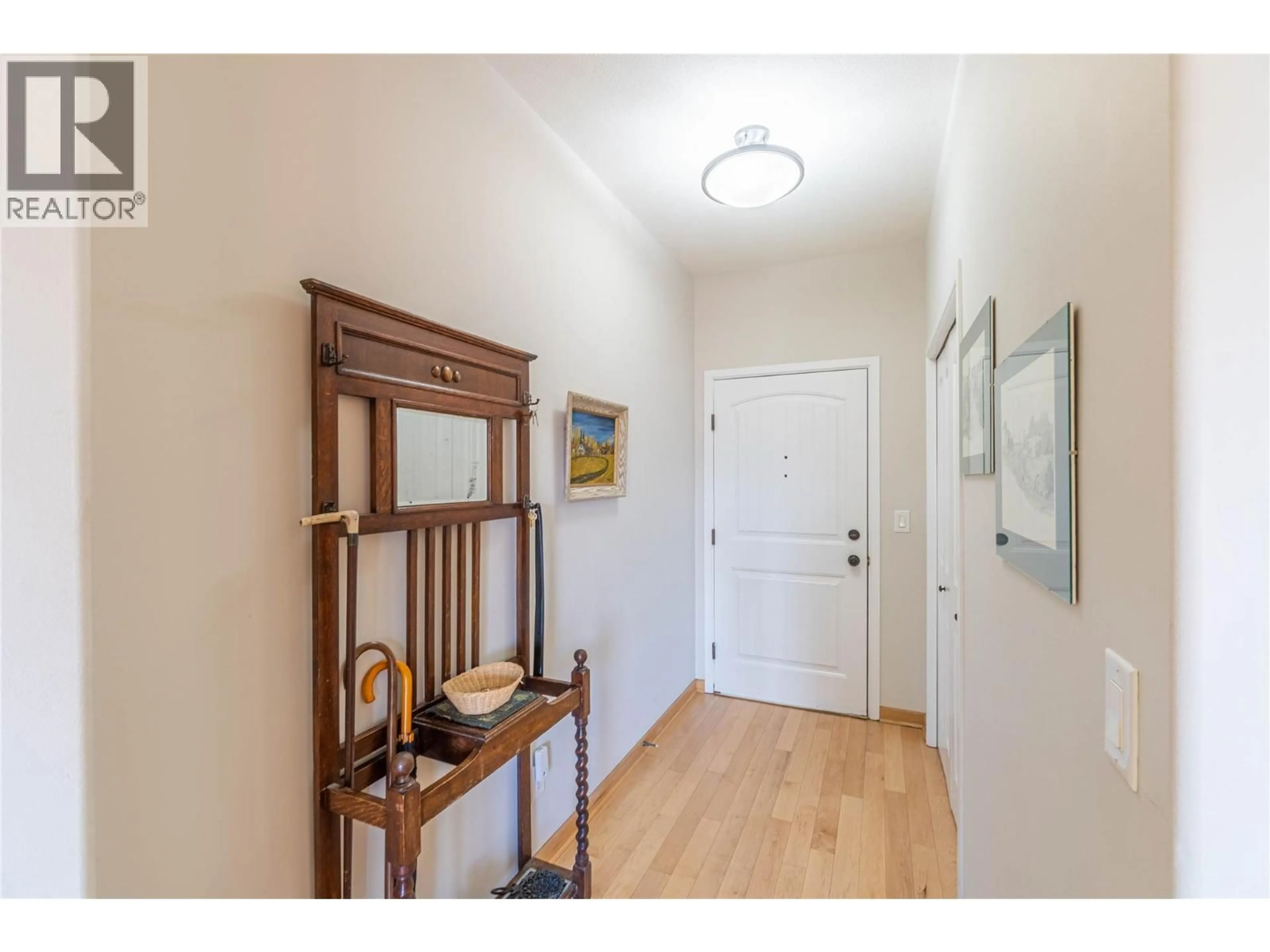 Indoor entryway for 307 - 550 LORNE STREET, Kamloops British Columbia V2C1W3