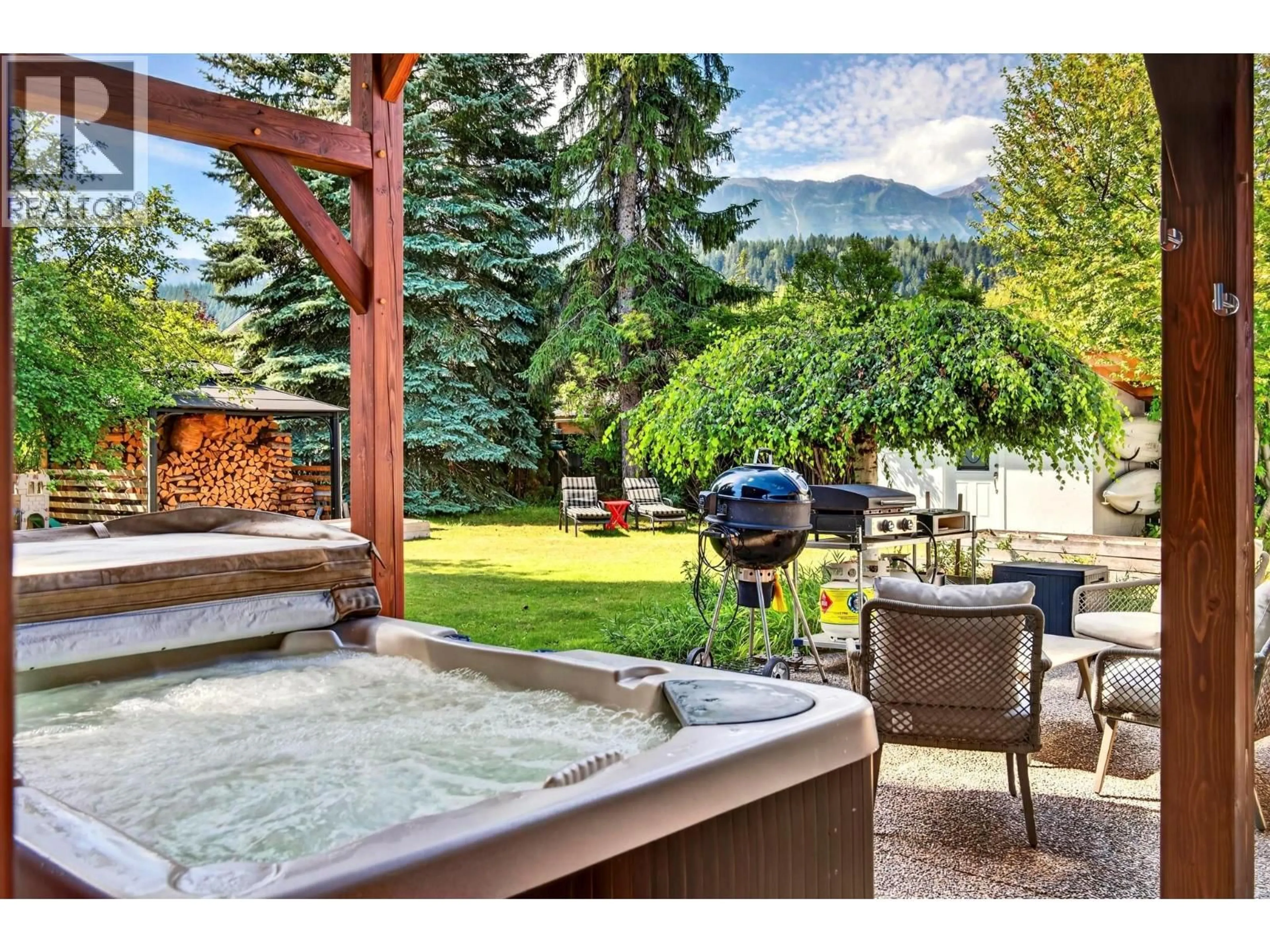 Patio, mountain view for 506 5TH STREET, Golden British Columbia V0A1H0